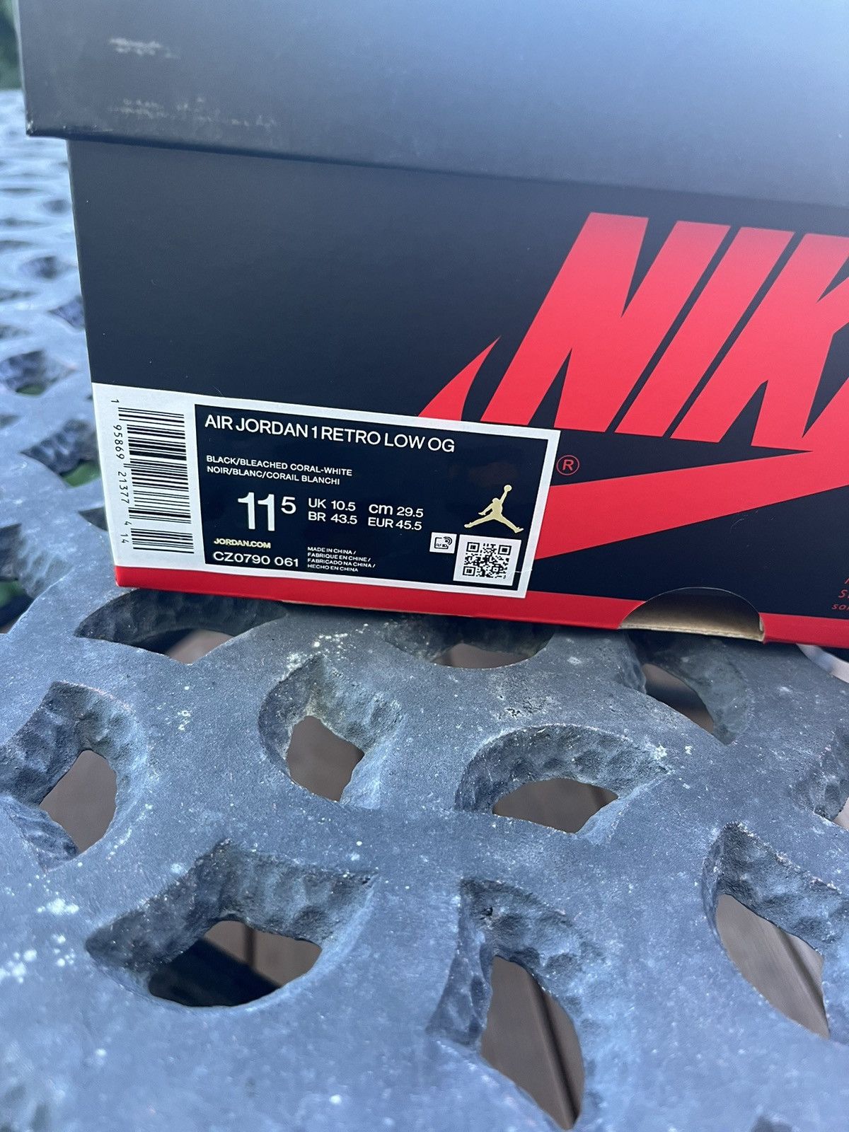 Jordan Brand Nike Jordan 1 Low Bleached Coral Size US 11.5 / EU 44-45 - 4 Thumbnail