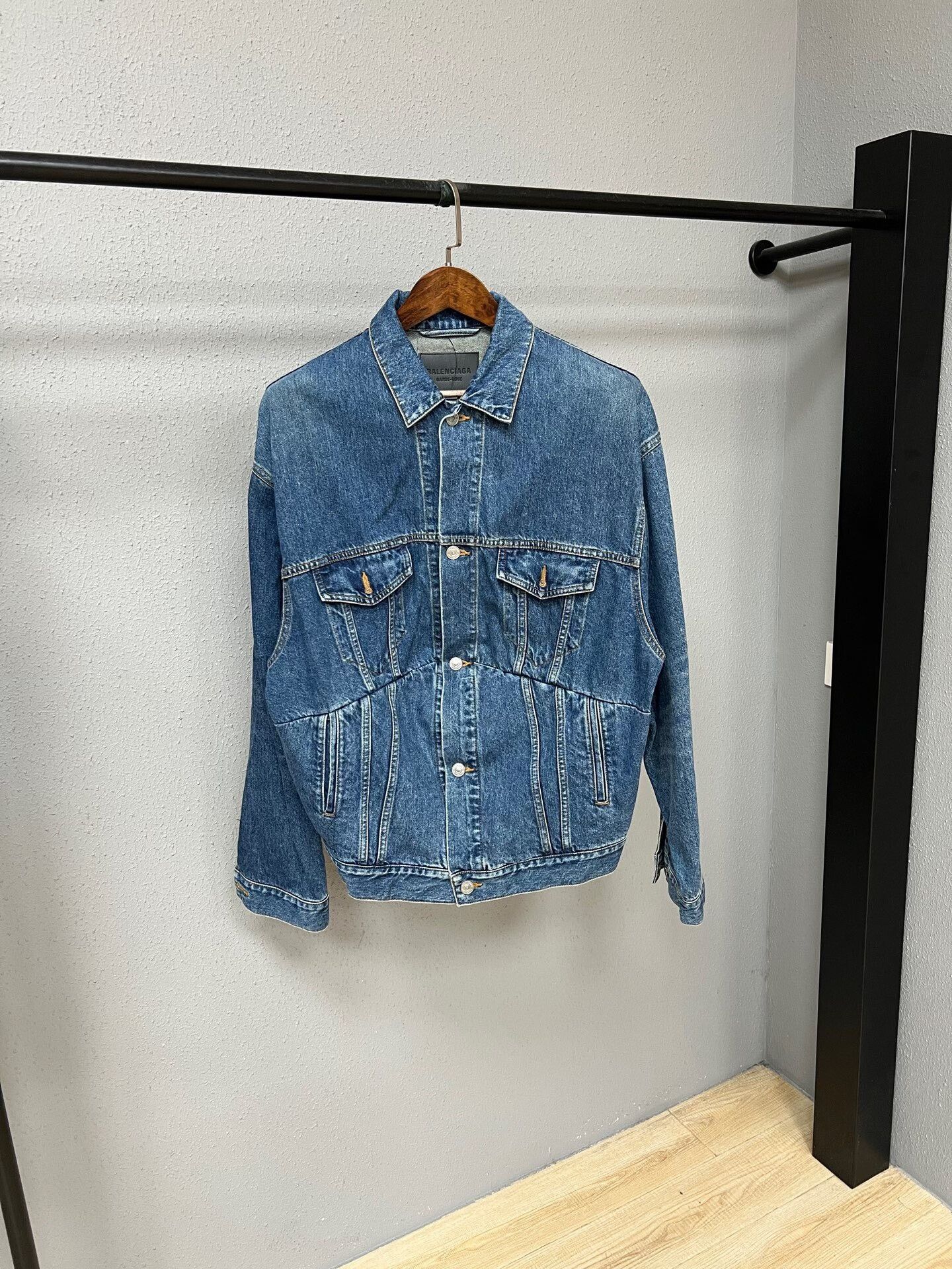 Balenciaga Balenciaga Asymmetrical Denim Jacket Size 38 Size M / US 6-8 / IT 42-44 - 1 Thumbnail