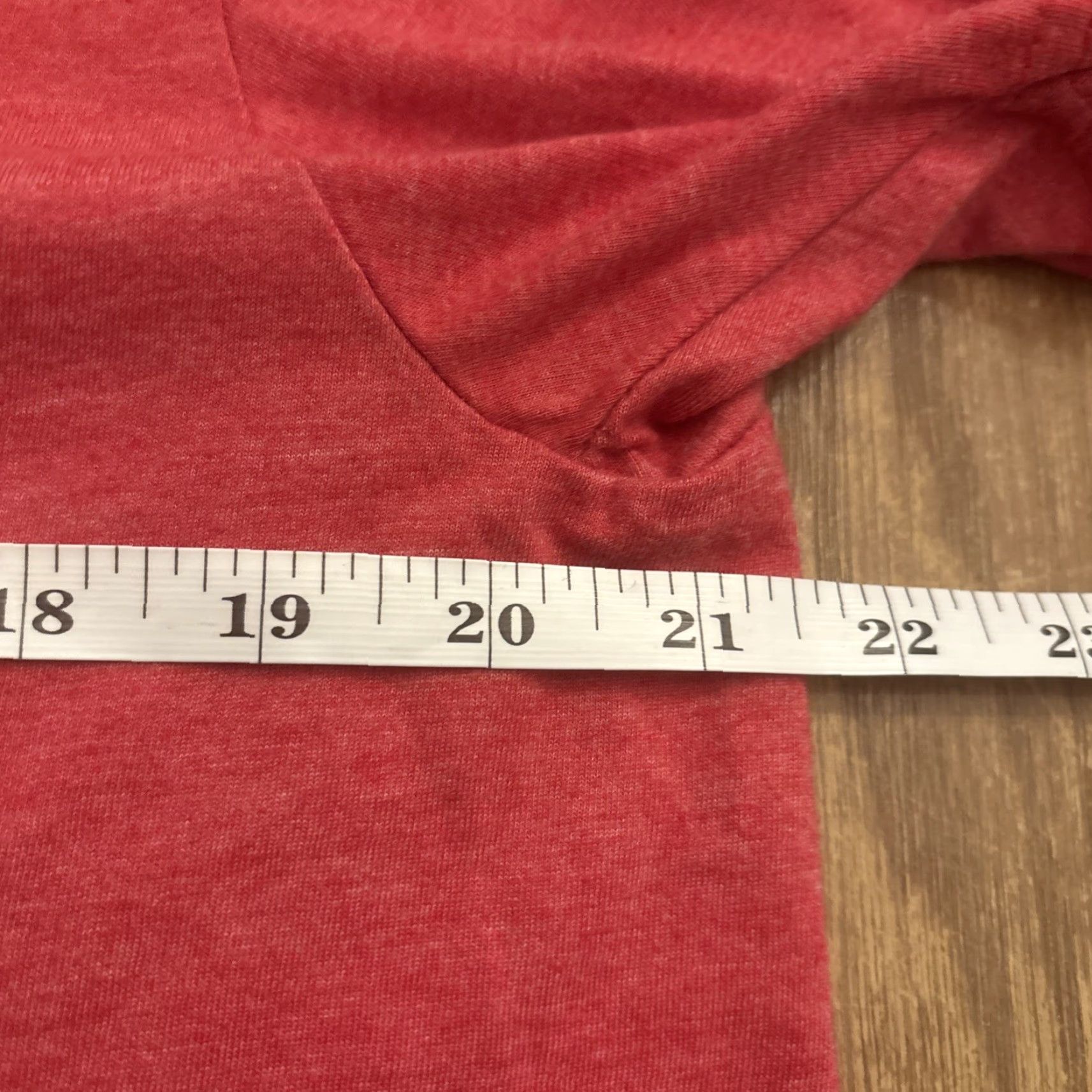 Jeep Jedco T-Shirt Back To The Beach Graphic Jeep Red L Men EUC Size US L / EU 52-54 / 3 - 6 Thumbnail