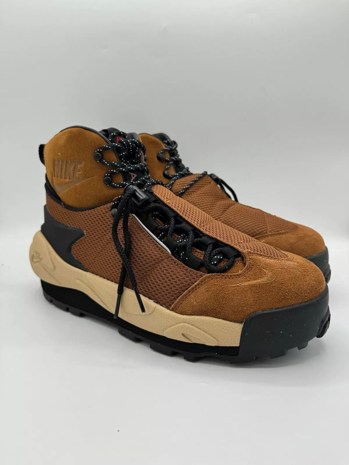 Nike × Sacai Sacai x Nike Magmascape High British Tan Brown Size US 9.5 / EU 42-43 - 1 Thumbnail