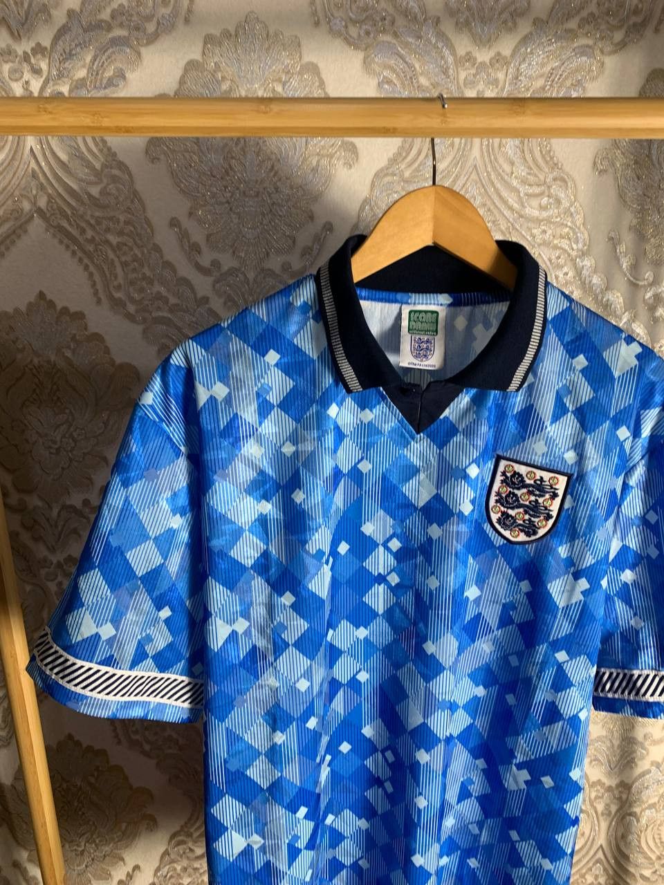 Vintage Very Rare Umbro England Retro Soccer Jersey Manchester Size US XL / EU 56 / 4 - 3 Thumbnail