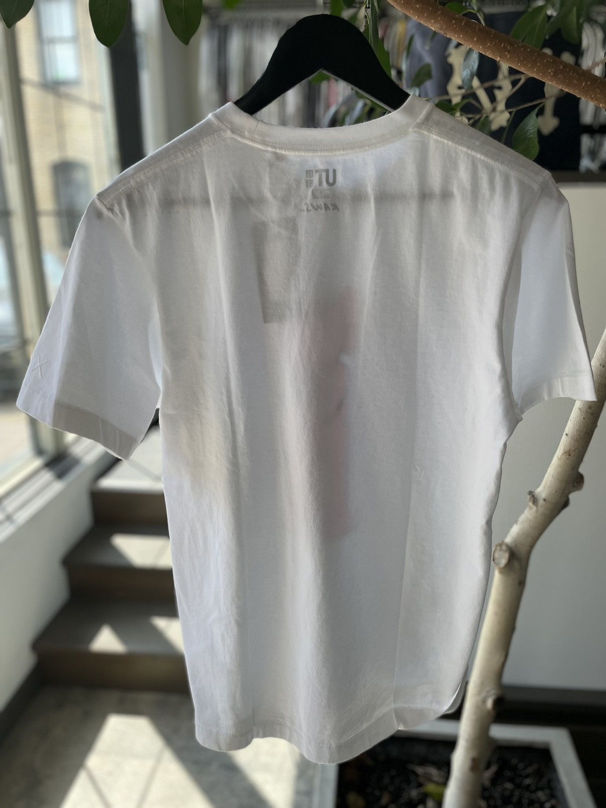 Kaws KAWS x Uniqlo Pink BFF Tee Size US M / EU 48-50 / 2 - 2 Thumbnail