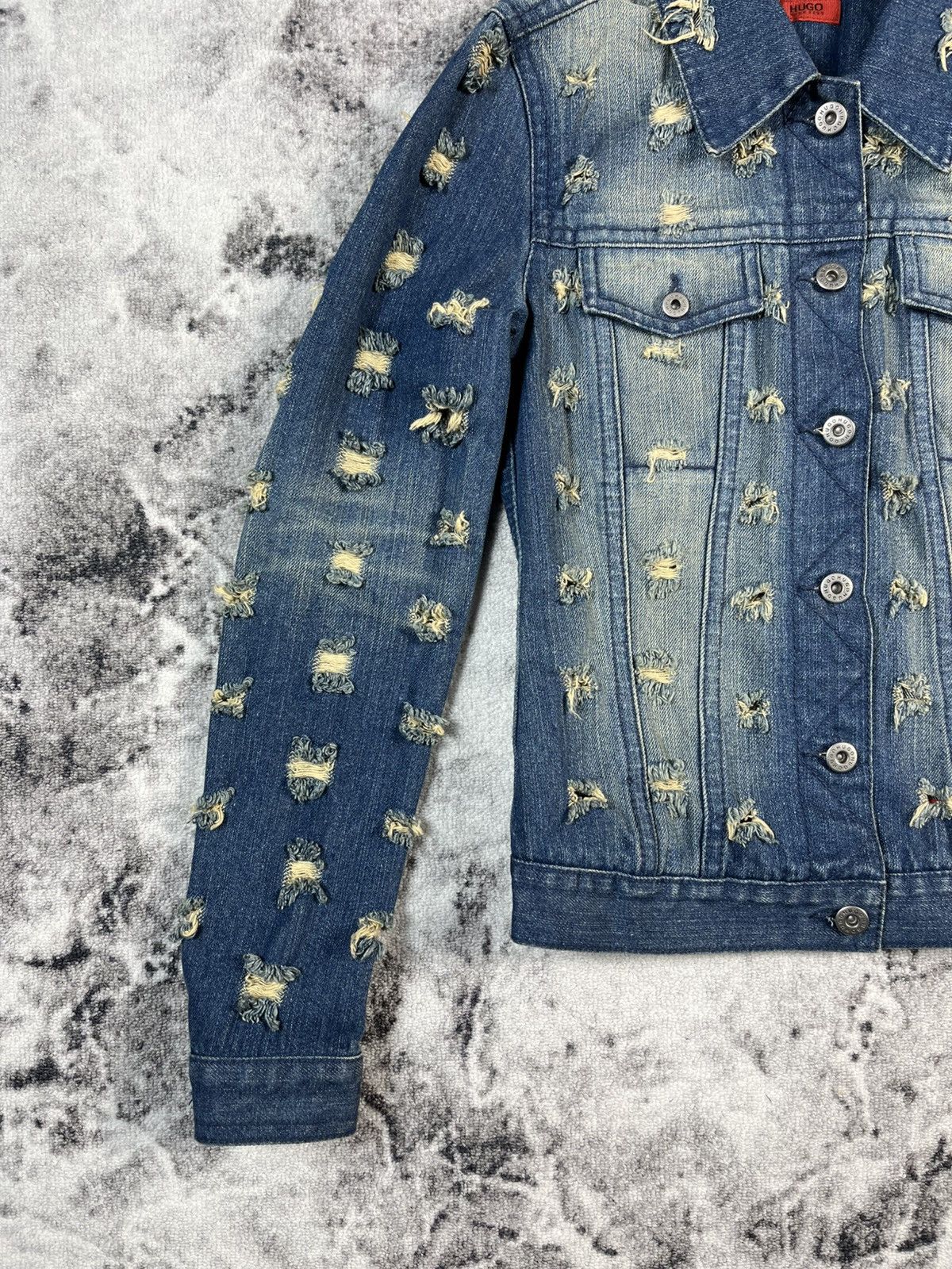 Hugo Boss Hugo Boss Distressed Denim Jacket Women S Blue Size S / US 4 / IT 40 - 2 Thumbnail
