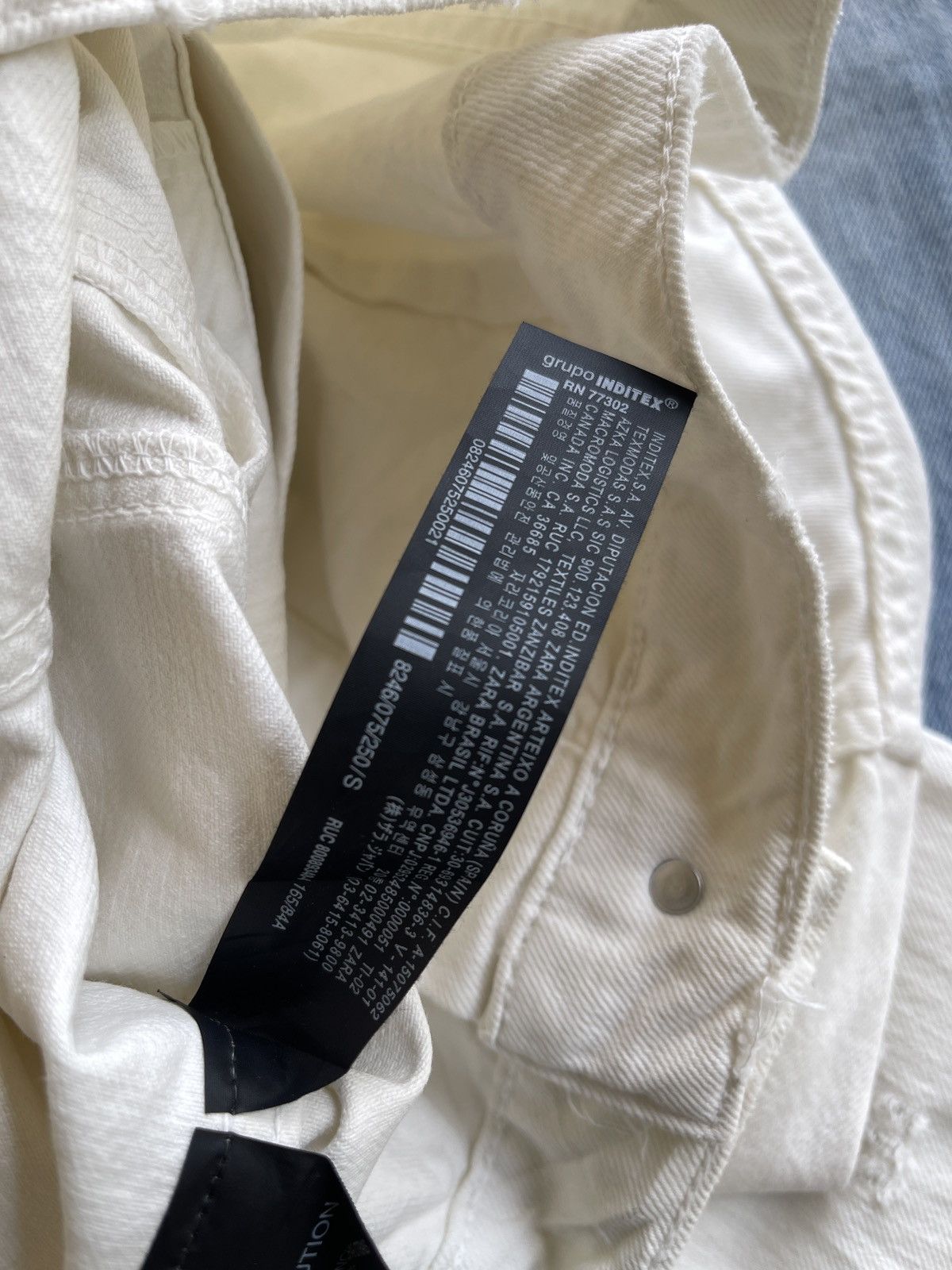 Zara Distressed Denim Trucker Jacket Size US S / EU 44-46 / 1 - 15 Thumbnail