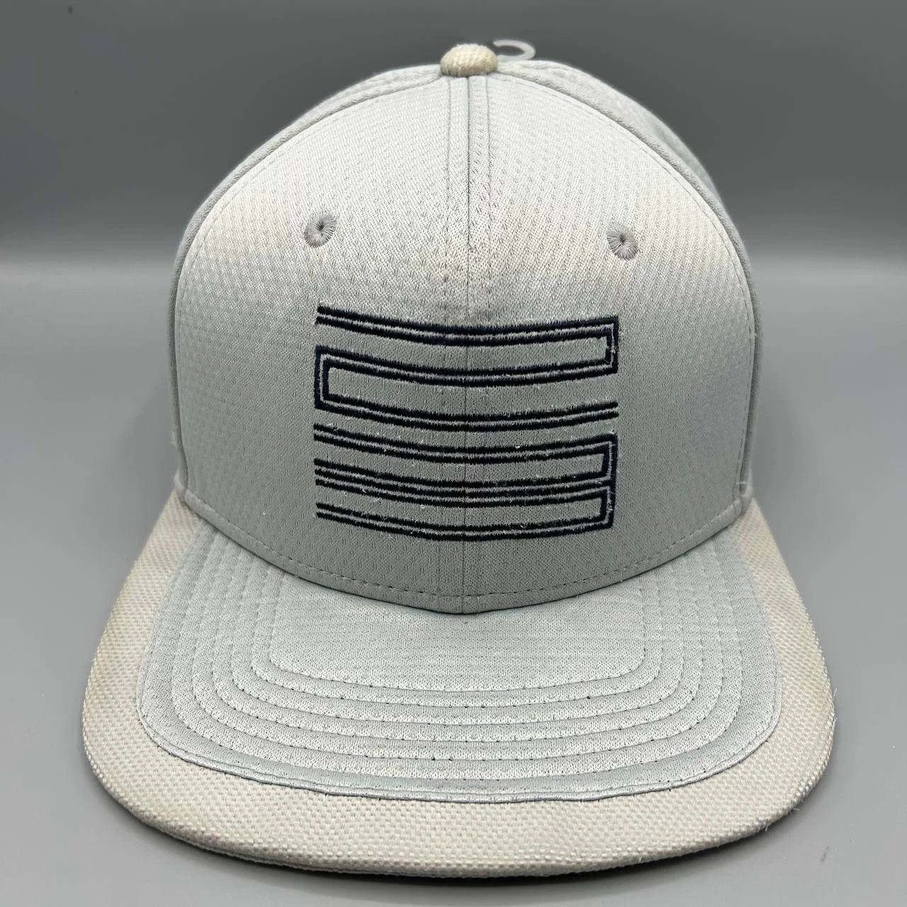 Jordan Brand Air Jordan 11 Hat Men Gray Embroidered Jumpman Snap Back Cap Size ONE SIZE - 1 Thumbnail