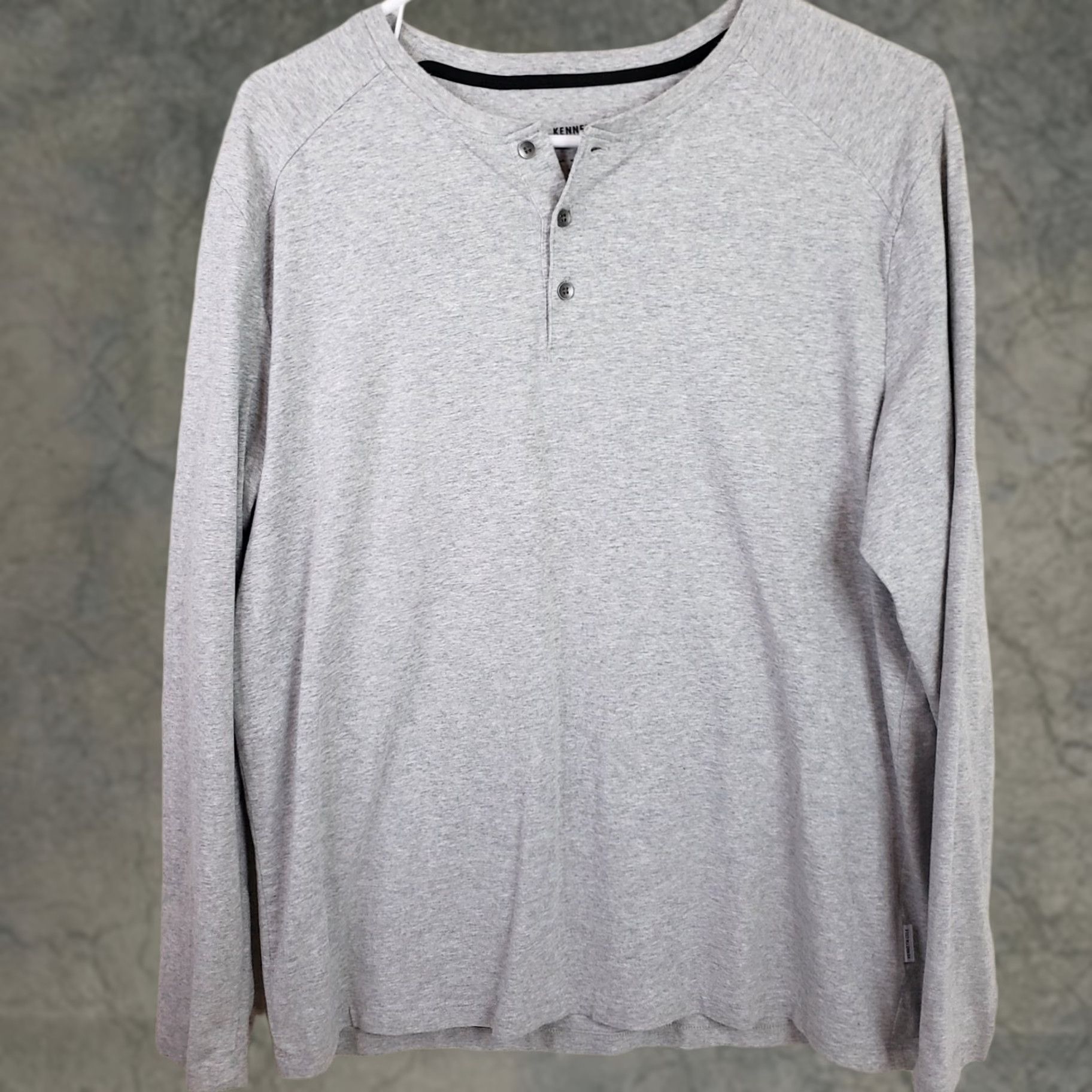Kenneth Cole Kenneth Cole Knit Shirt Henley LS Men L Gray Concrete Heather 3 Button Logo Regular Knit Lightweight Everyday Comfort Modern Mens Size US L / EU 52-54 / 3 - 1 Thumbnail