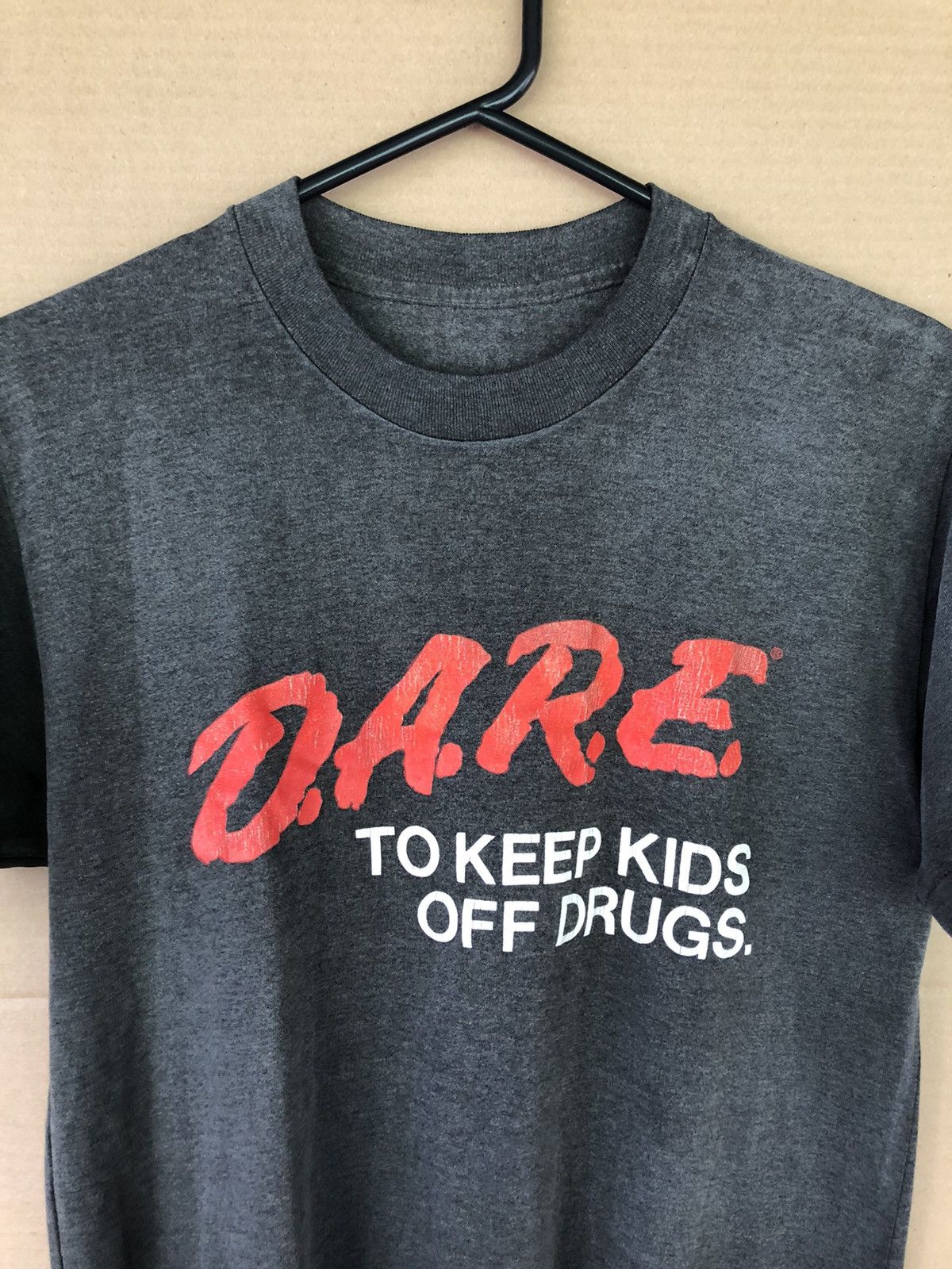 Vintage Vintage D.A.R.E. To Keep Kids Off Drugs Crop 50:50 Tshirt Size US M / EU 48-50 / 2 - 2 Thumbnail