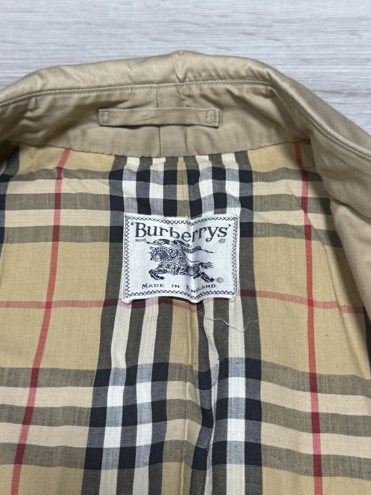 Burberry Burberry London unisexdouble breasted trench coat nova check Size US S / EU 44-46 / 1 - 11 Thumbnail