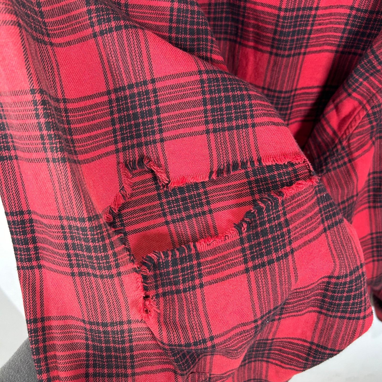 Balenciaga Balenciaga Hooded Distressed Flannel Size 2 Size US M / EU 48-50 / 2 - 6 Thumbnail