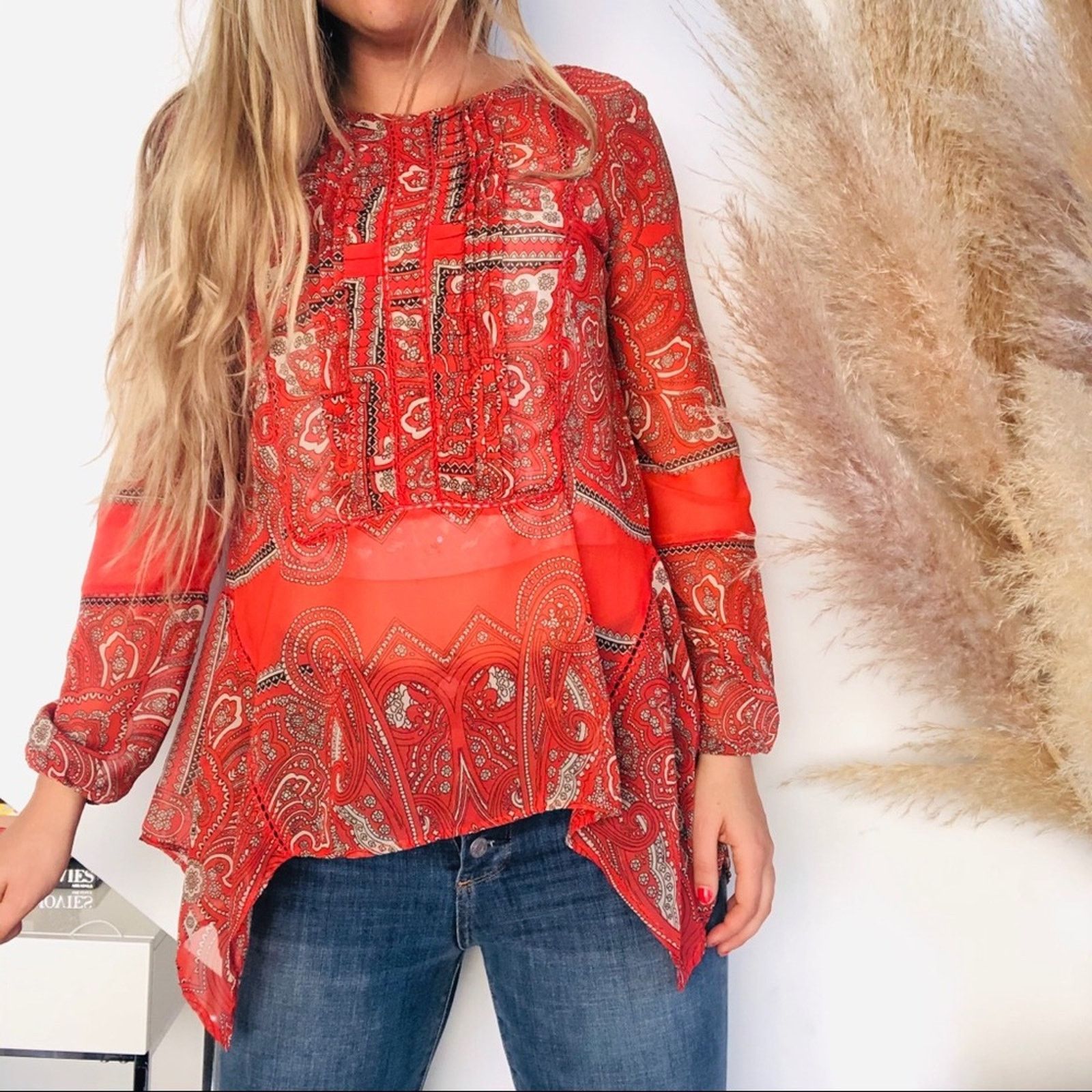 Anthropologie ANTHROPOLOGIE Red White Sheer Paisley Tunic Blouse Shirt Size S / US 4 / IT 40 - 1 Thumbnail