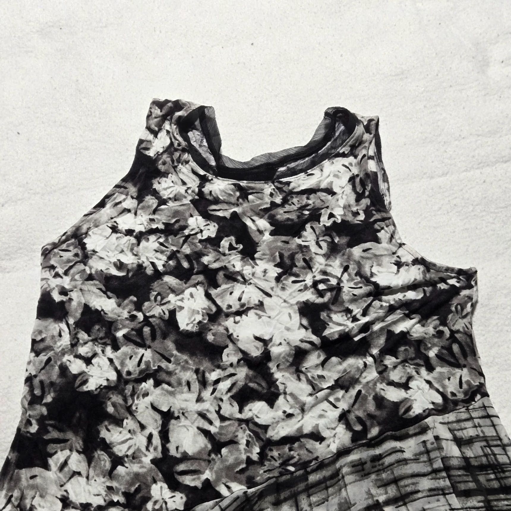 Vintage Simply Vera Wang Shirt Adult L Black Gray Floral Flowers Women's Size L / US 10 / IT 46 - 2 Thumbnail