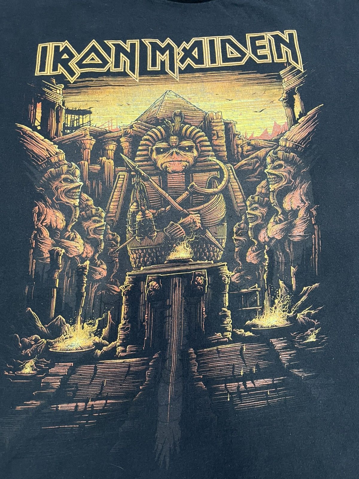 Iron Maiden Iron Maiden t-shirt back hit print Size US XXL / EU 58 / 5 - 2 Thumbnail