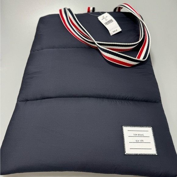 Thom Browne Thom Browne Quilted Nylon Puffer Tote Navy Blue Size ONE SIZE - 1 Thumbnail