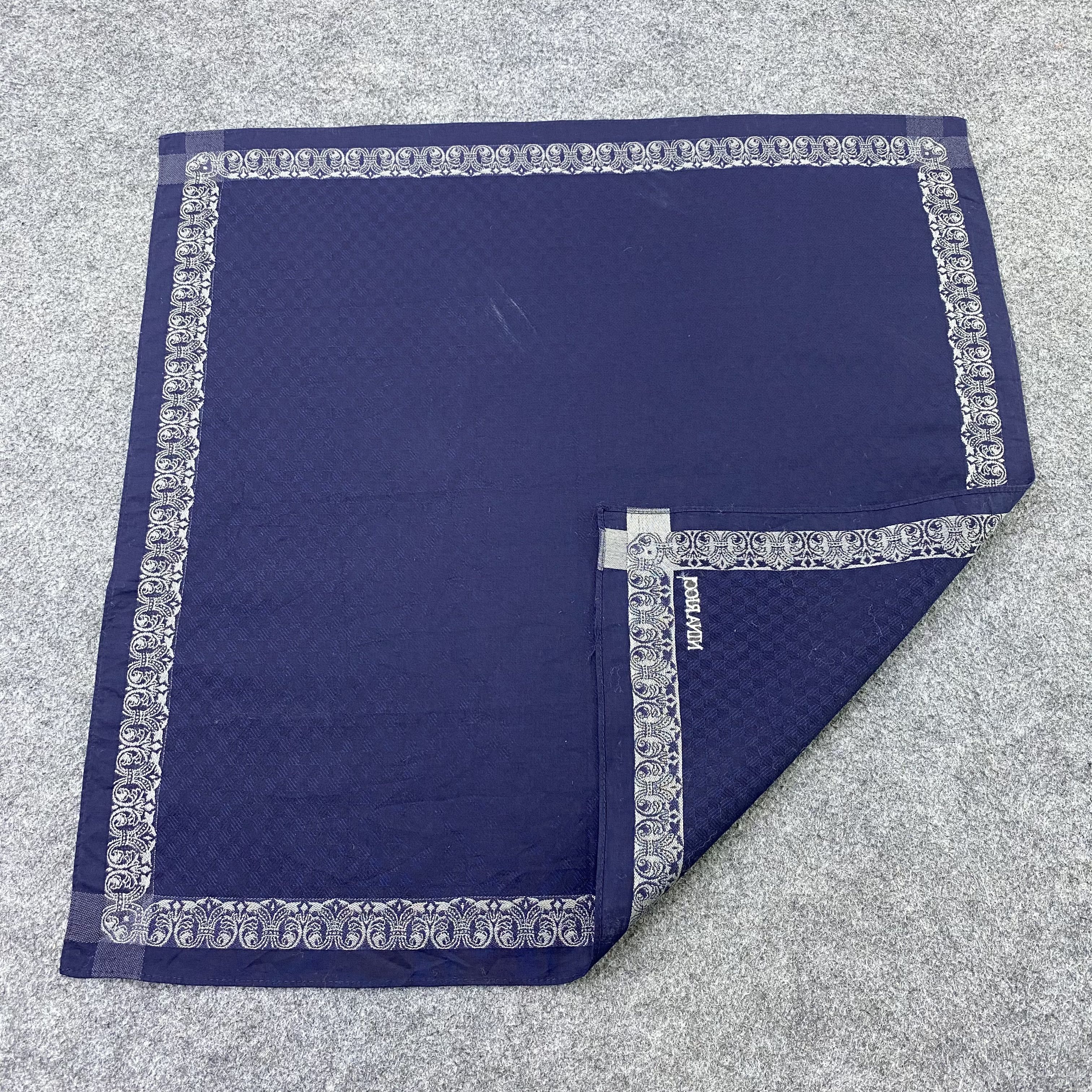 Nina Ricci × Vintage Nina Ricci Handkerchief / Bandana / NeckerchiefB1485 Size ONE SIZE - 6 Thumbnail