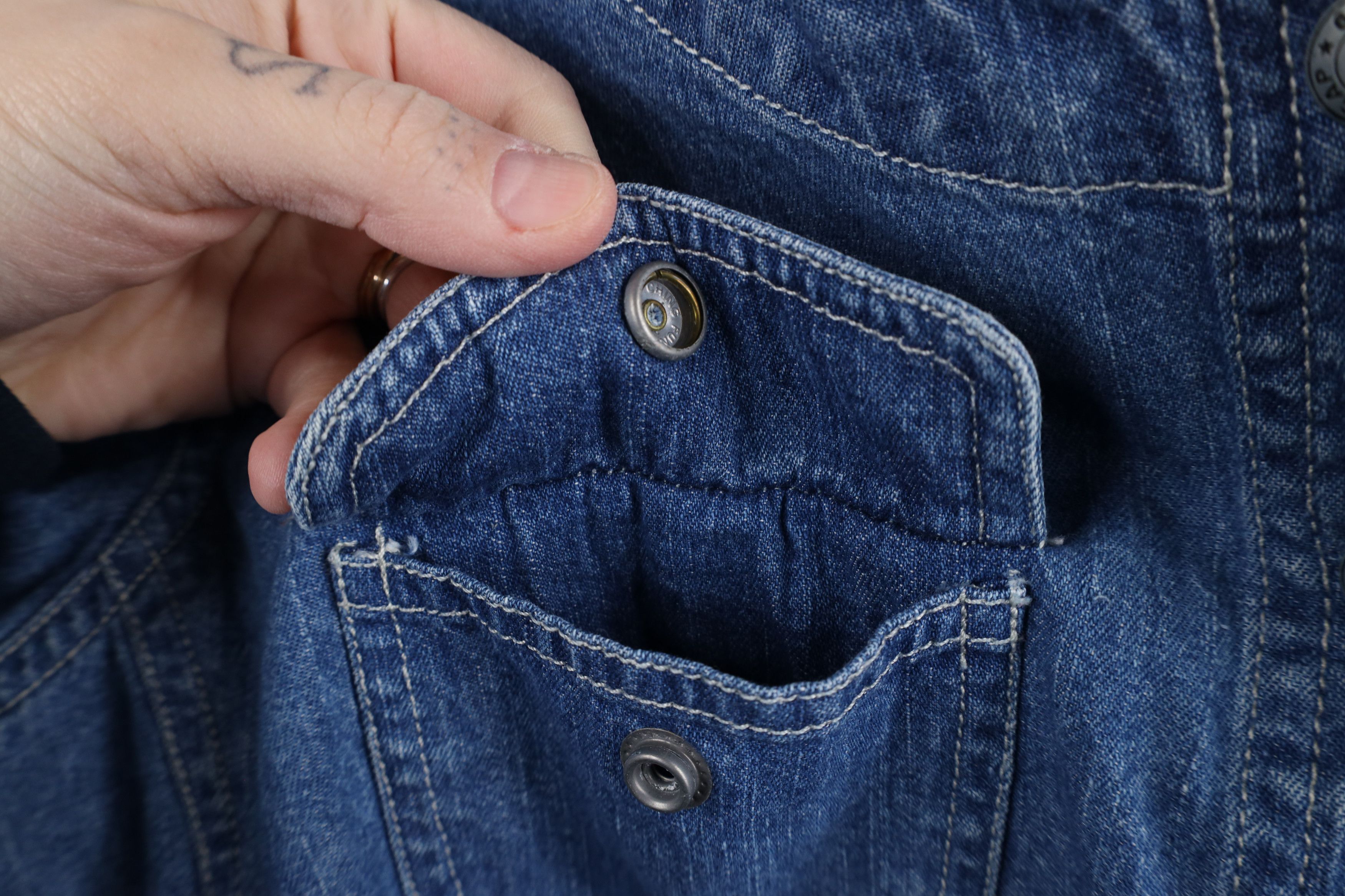 Gap × Vintage Vintage Y2K 90s Gap Cropped Denim Jean Button Shirt Blue Size L / US 10 / IT 46 - 5 Thumbnail