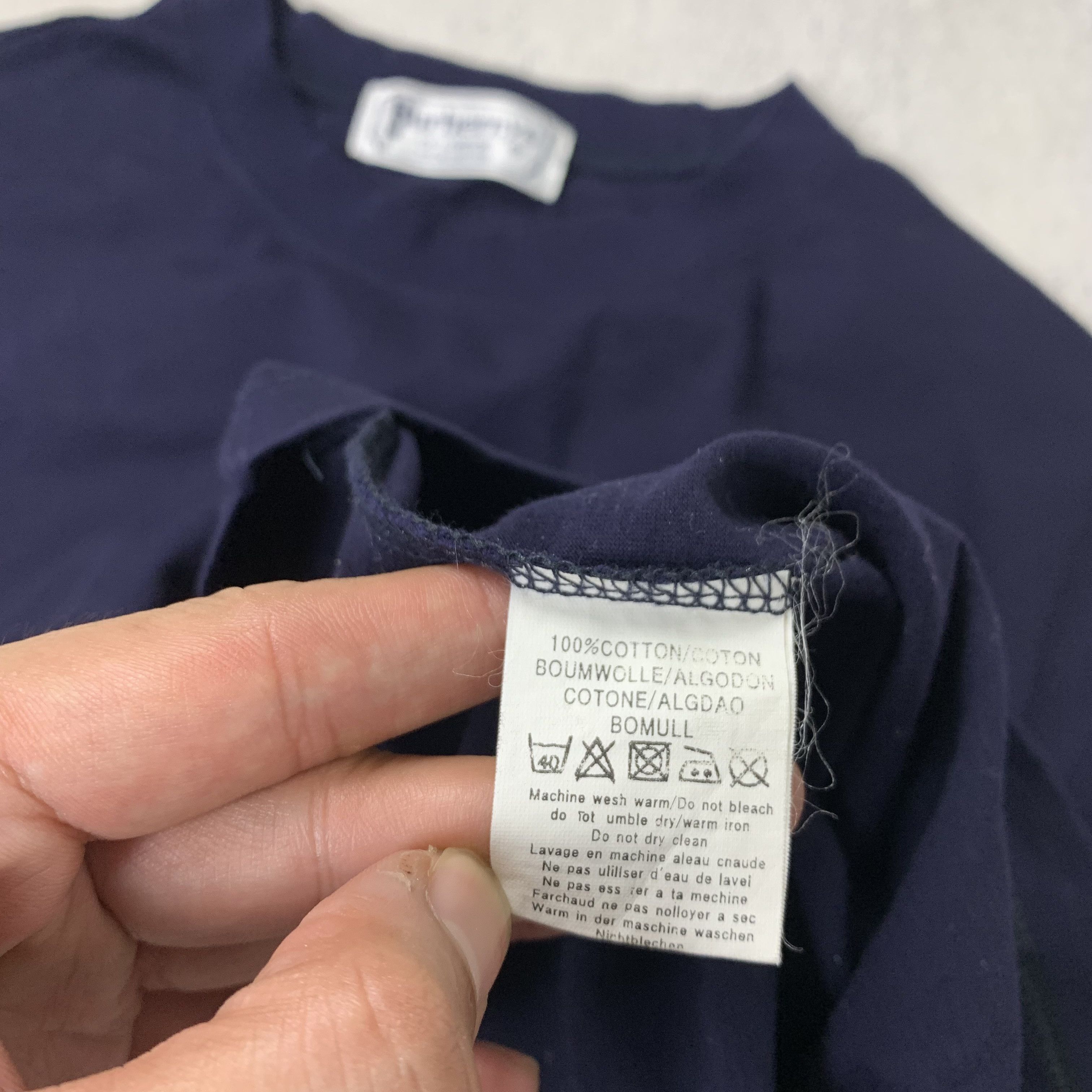 Burberry Vintage Burberry London Tshirt Size US S / EU 44-46 / 1 - 4 Thumbnail