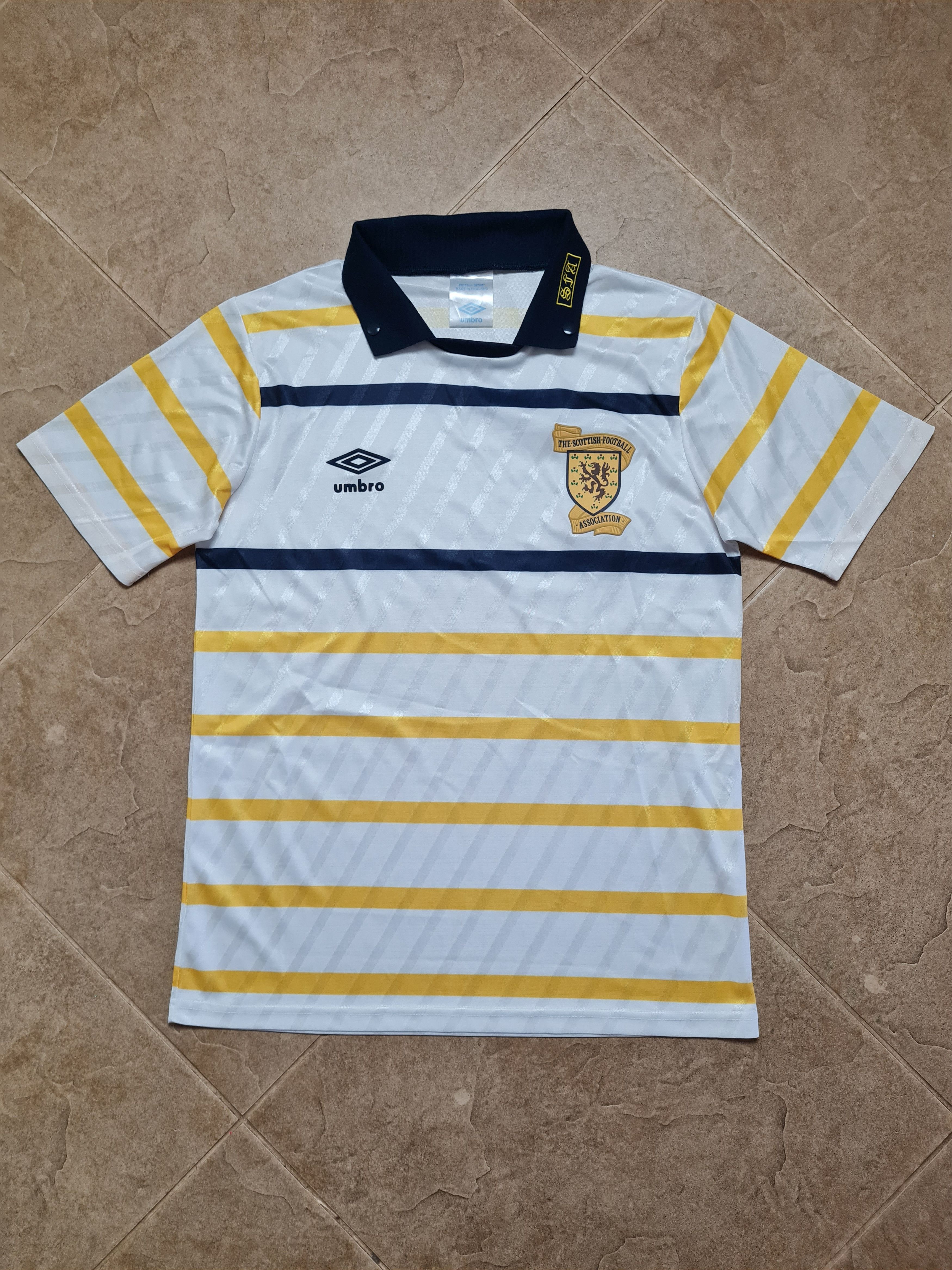 Umbro Scotland National Team Umbro 1988/89/90 Away Shirt Size US M / EU 48-50 / 2 - 2 Thumbnail