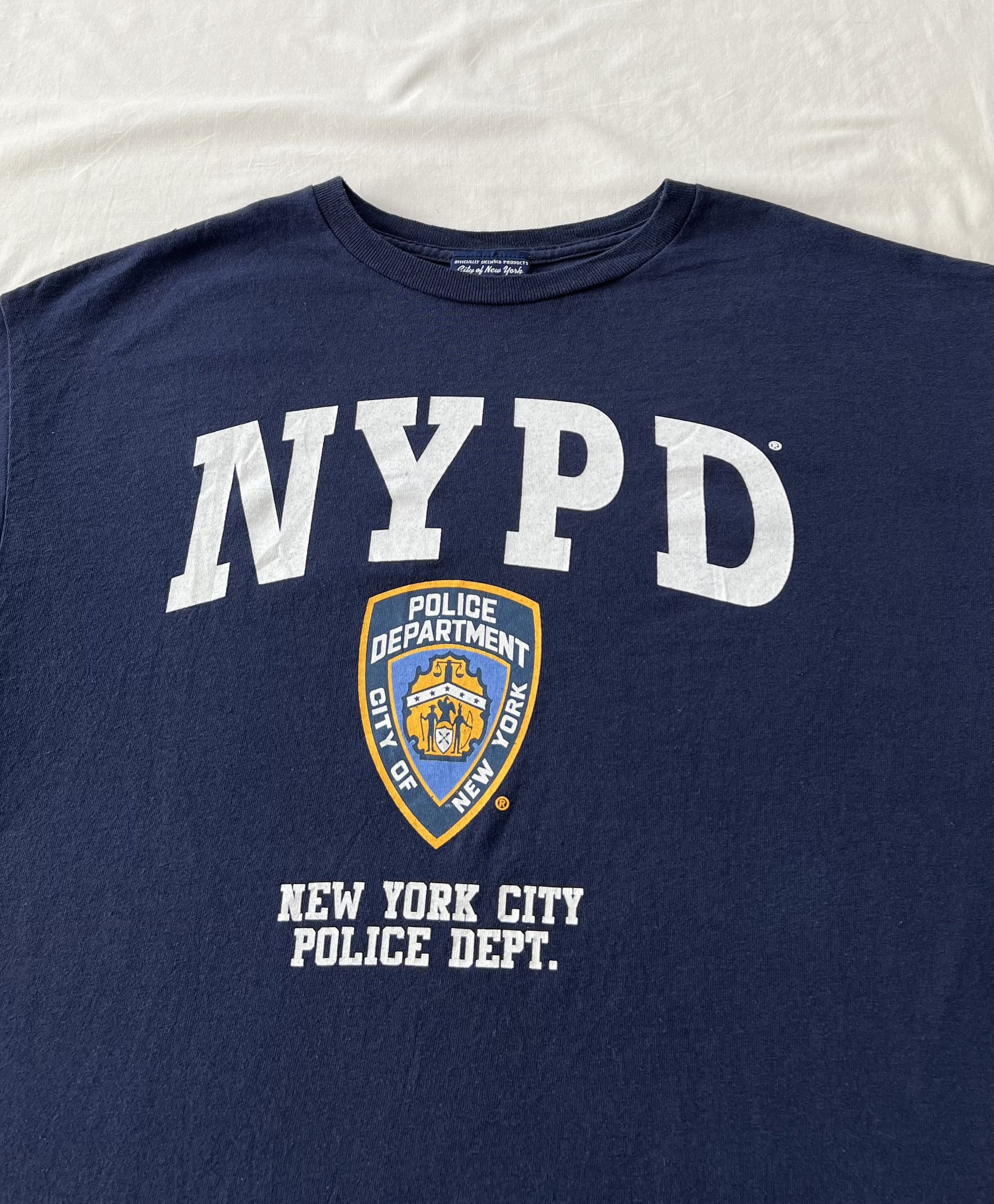 Vintage Vintage 2009 NYPD New York City Police Dept Navy T-shirt Size US L / EU 52-54 / 3 - 3 Thumbnail