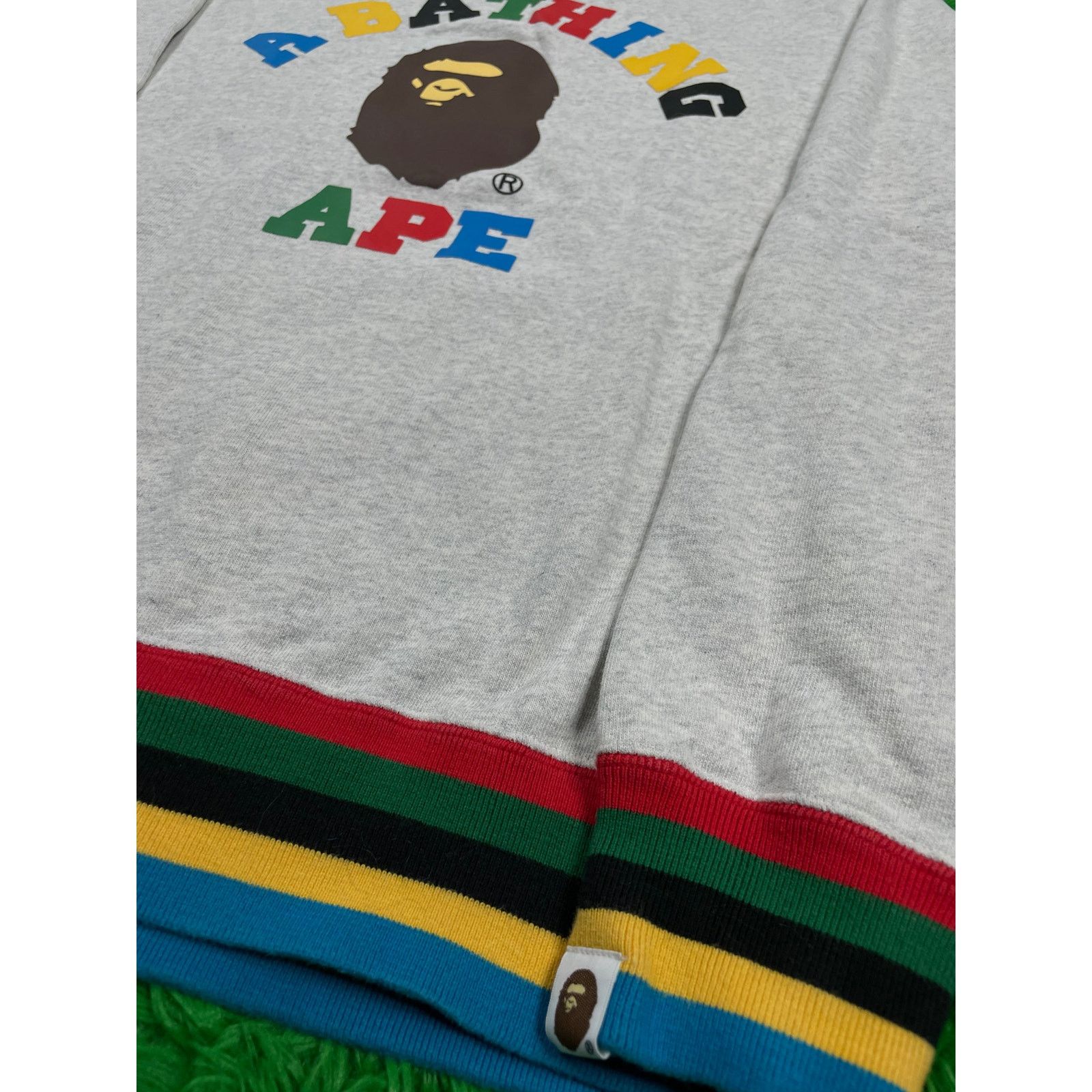Bape BAPE Crewneck Grey Multi Medium Used Size US M / EU 48-50 / 2 - 3 Thumbnail