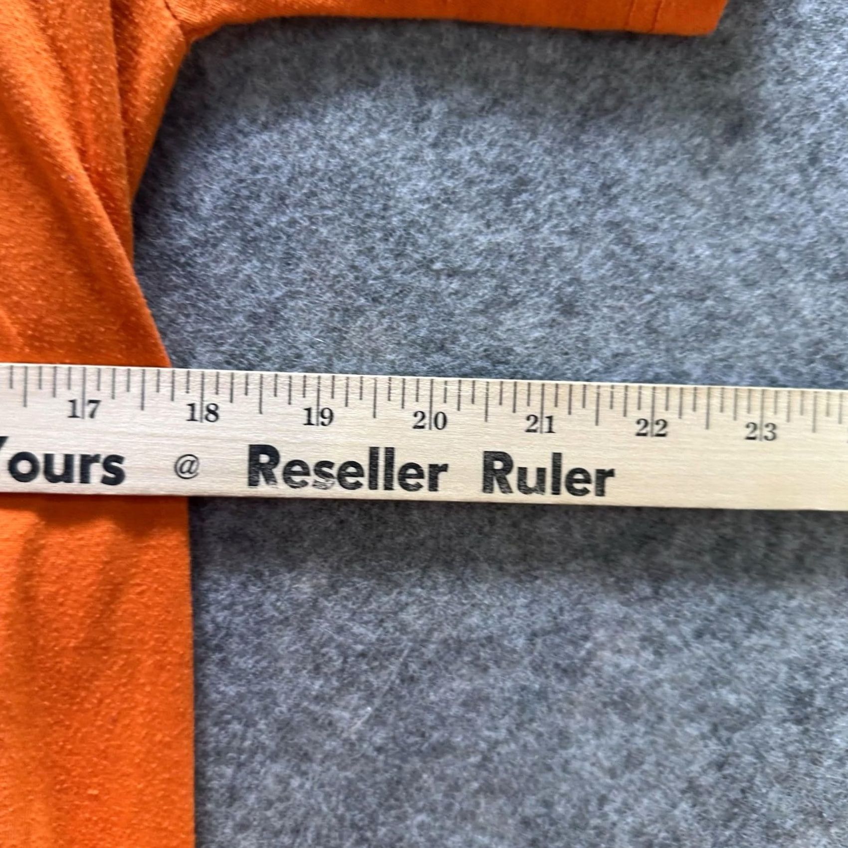 Logo 7 VVKY Shirt S Orange Crest Logo Graphic Tee Crewneck Cotton Jersey Tagless Mens Size US S / EU 44-46 / 1 - 6 Thumbnail