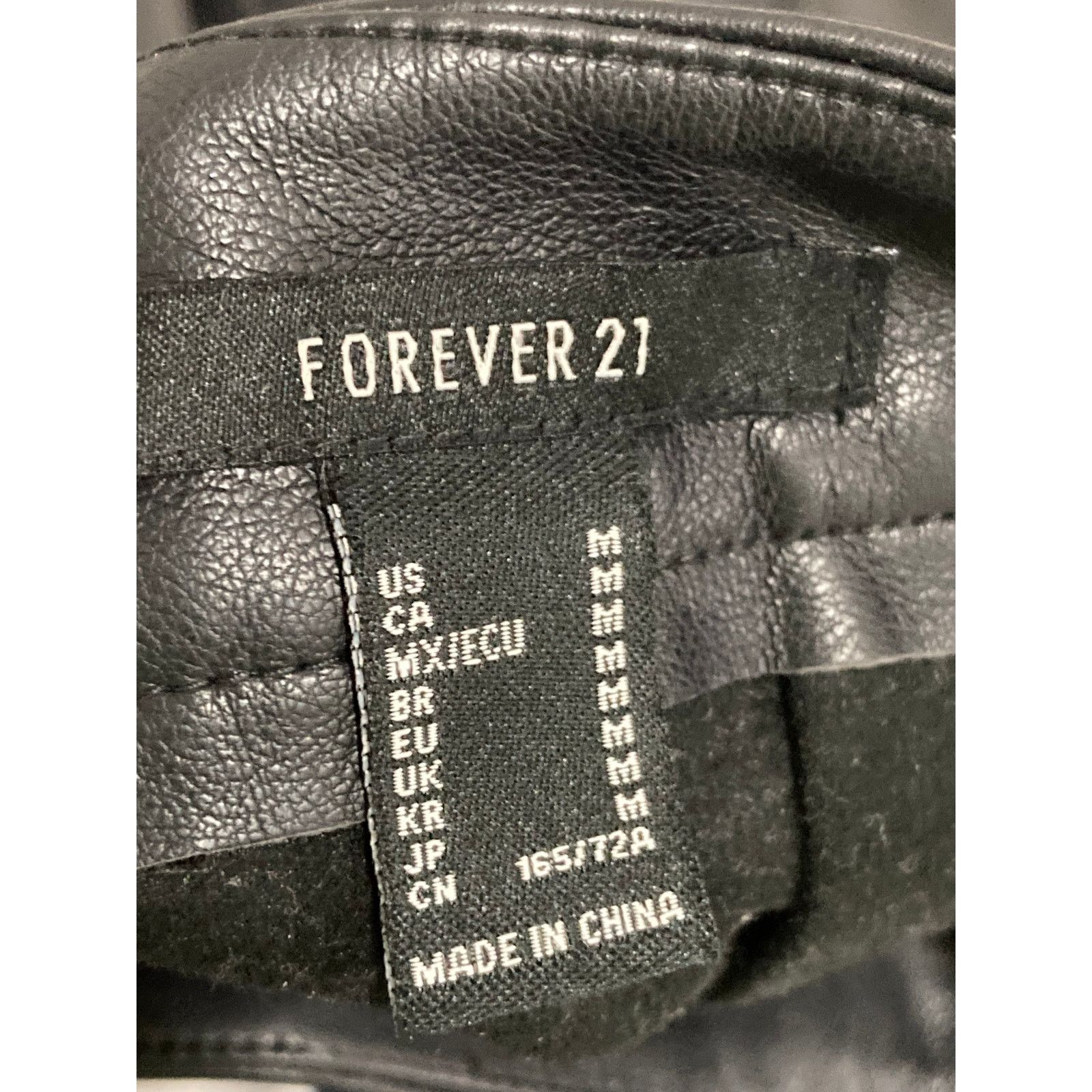 Forever 21 Forever 21 Women's Black Faux Leather Pleated Mini Skort M Size 28" / US 6 / IT 42 - 2 Thumbnail