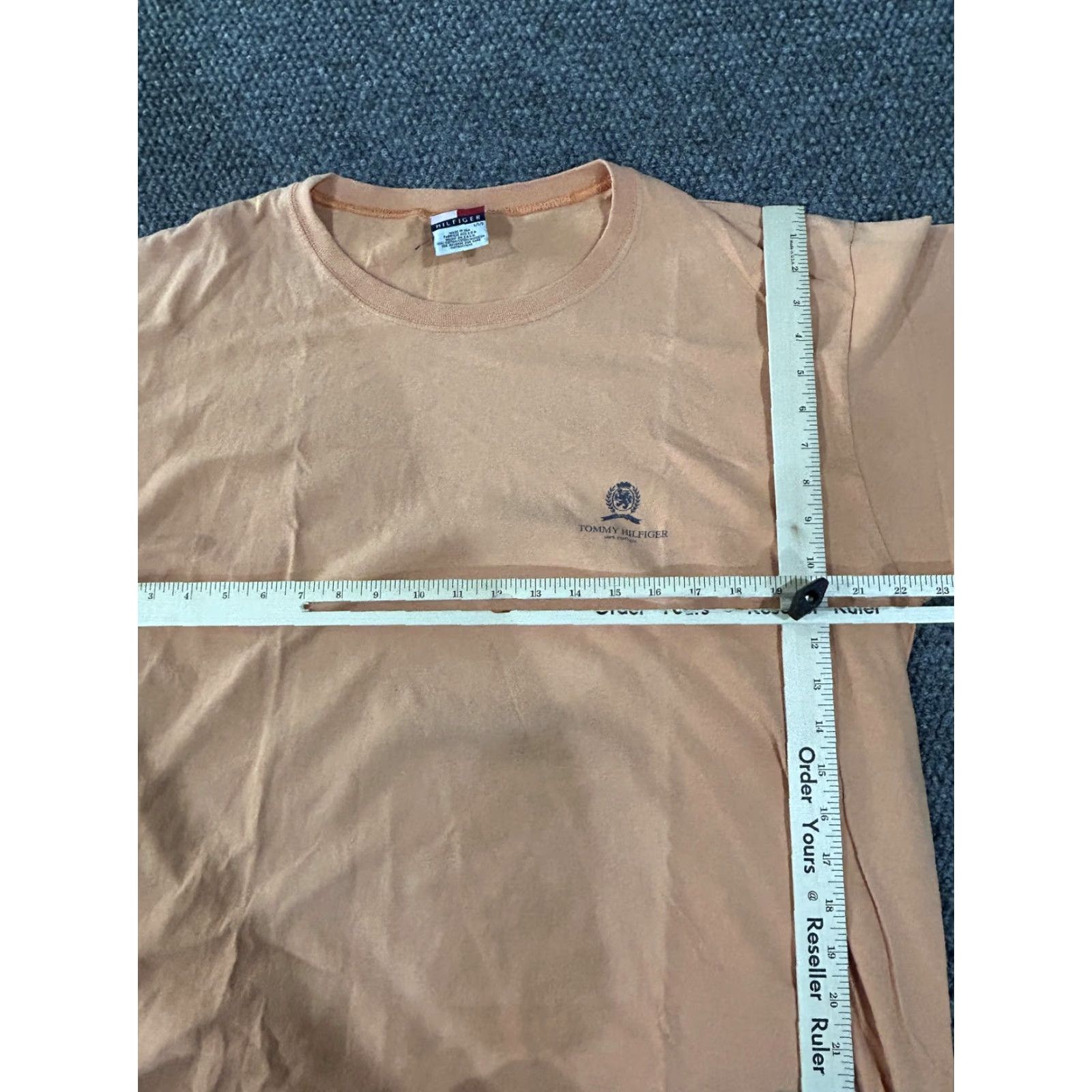Tommy Hilfiger VINTAGE Tommy Hilfiger Shirt Mens Large Orange Crest Logo Patch Tee Made USA Shirt Mens Large Orange Crest Logo Patch Tee Size US L / EU 52-54 / 3 - 4 Thumbnail