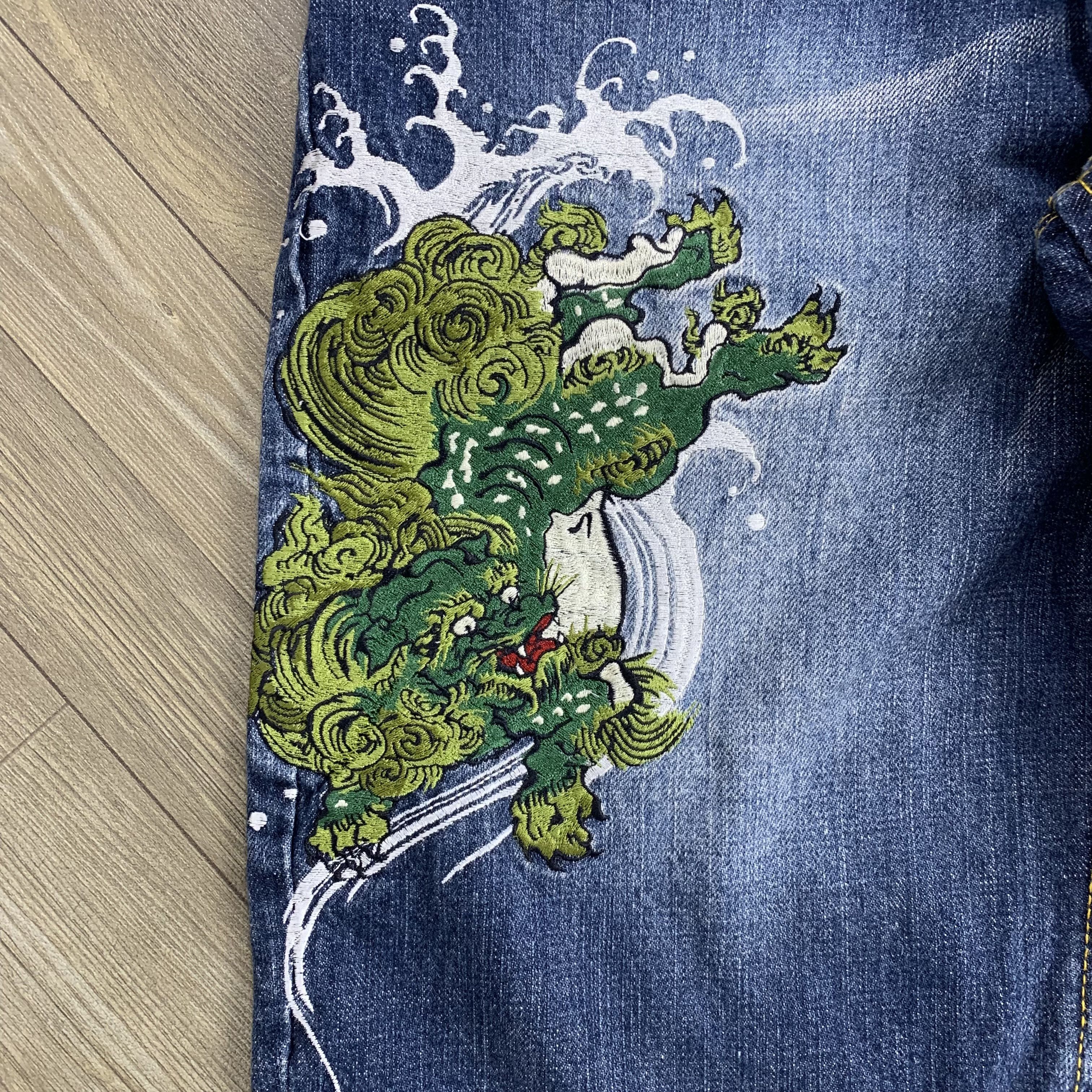 Karakuri Tamashii Naminoritajsujin Karakuri Embrodiery Jorts Denim Pants Size US 32 / EU 48 - 2 Thumbnail