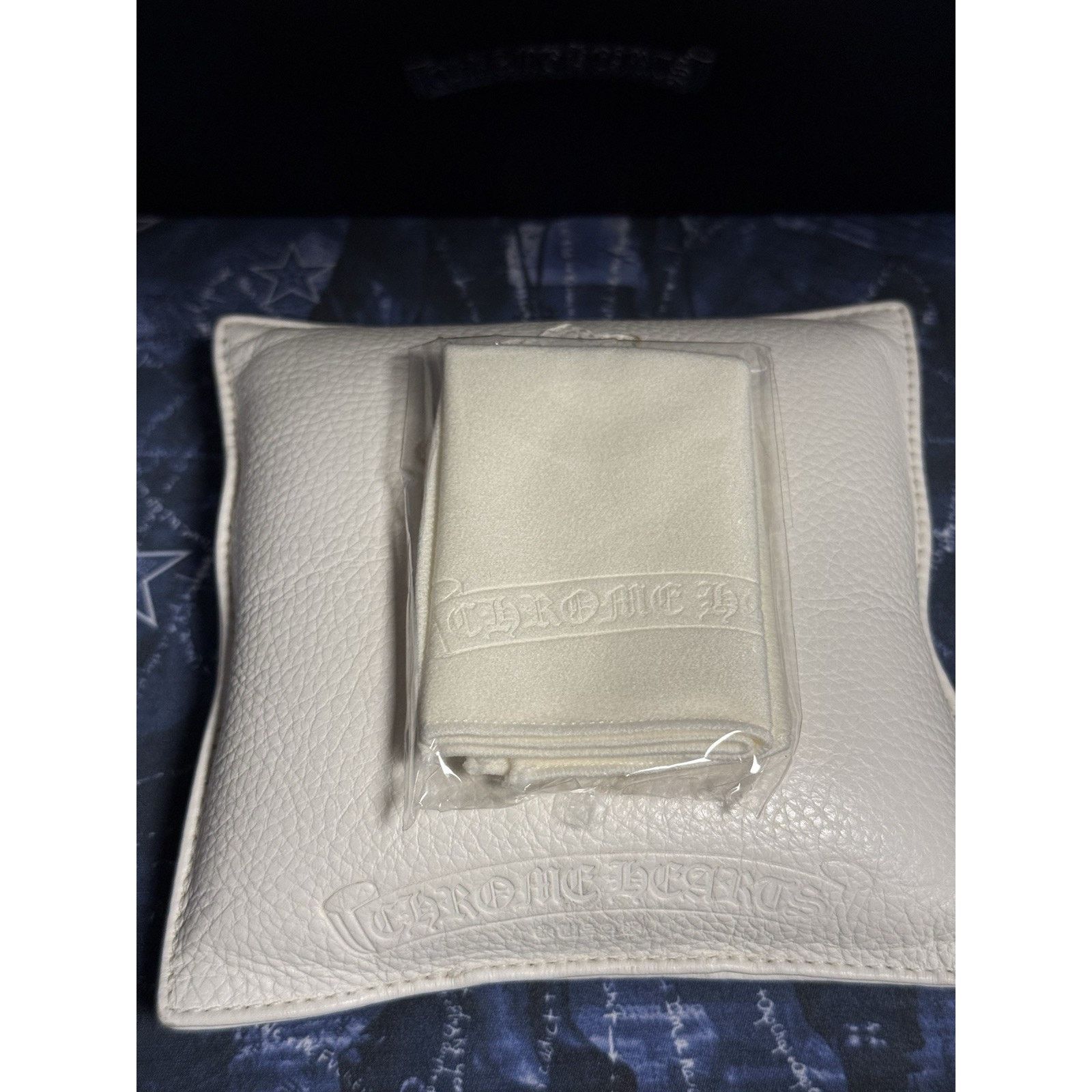Chrome Hearts VINTAGE NEW Chrome Hearts Cleaning Cloth 100% AUTHENTIC Size ONE SIZE - 1 Thumbnail
