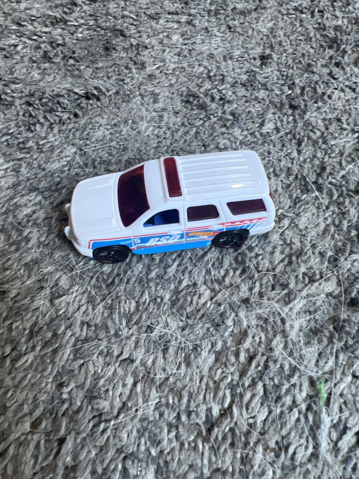 Chevrolet 2007 Mattel Hot Wheels ‘07 Chevy Tahoe Size ONE SIZE - 1 Thumbnail