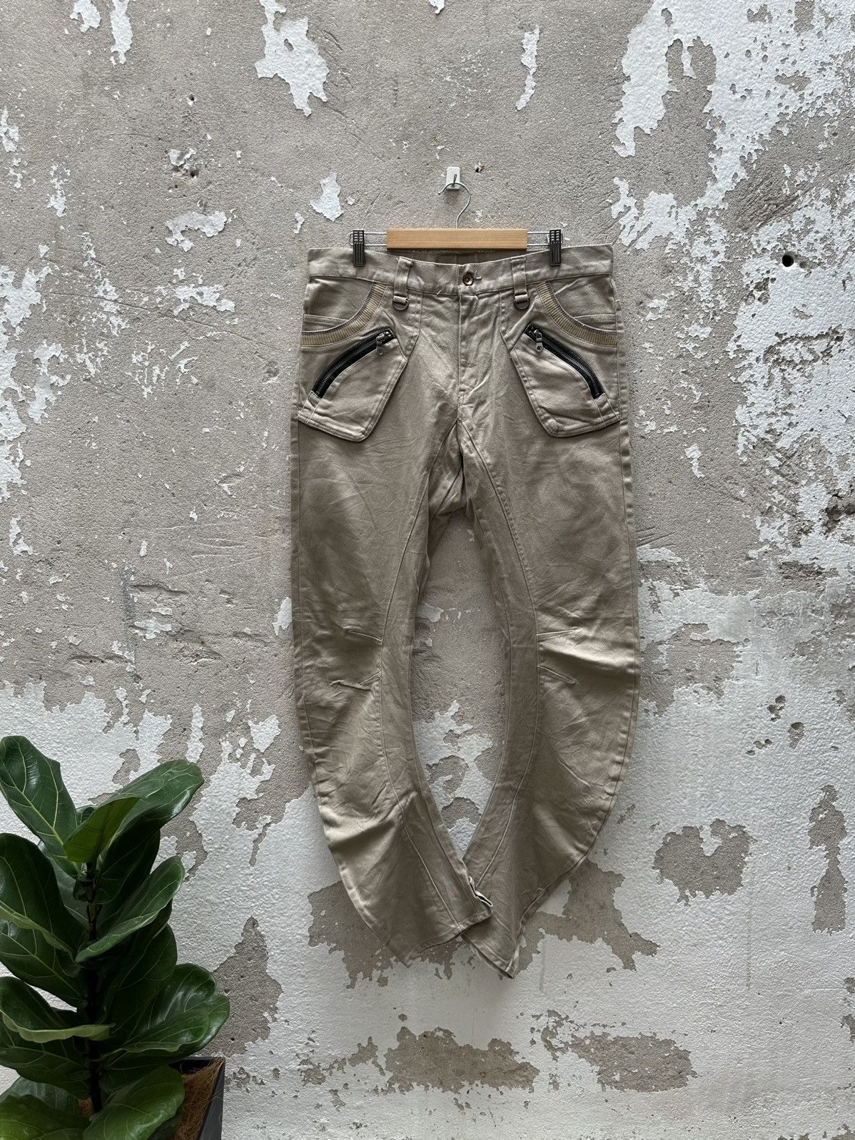 PPFM Authentic PPFM Curves avant garde style trousers Size US 34 / EU 50 - 1 Thumbnail