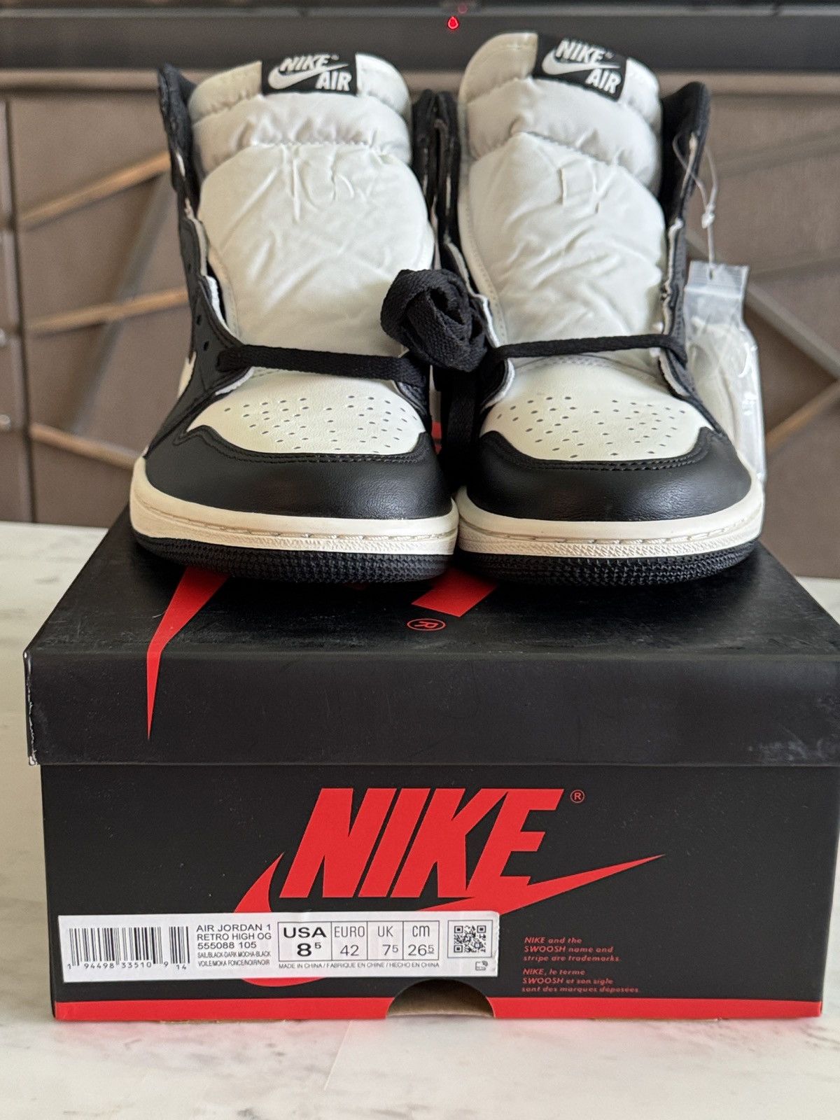 Jordan Brand Air Jordan 1 Retro “ Dark Mocha “ Size US 8.5 / EU 41-42 - 4 Thumbnail