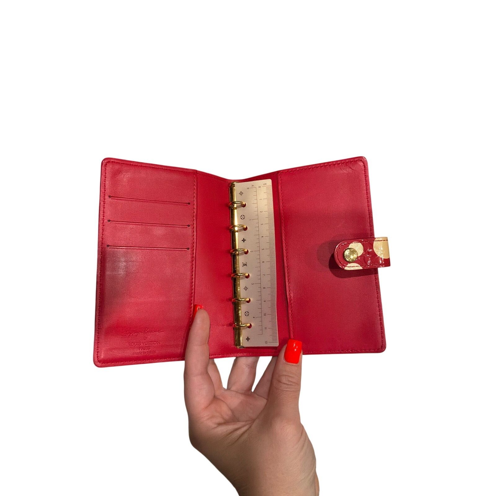 Louis Vuitton Louis Vuitton Yayoi Kusama Vernis Polka Dot Passport Holder Size ONE SIZE - 5 Thumbnail