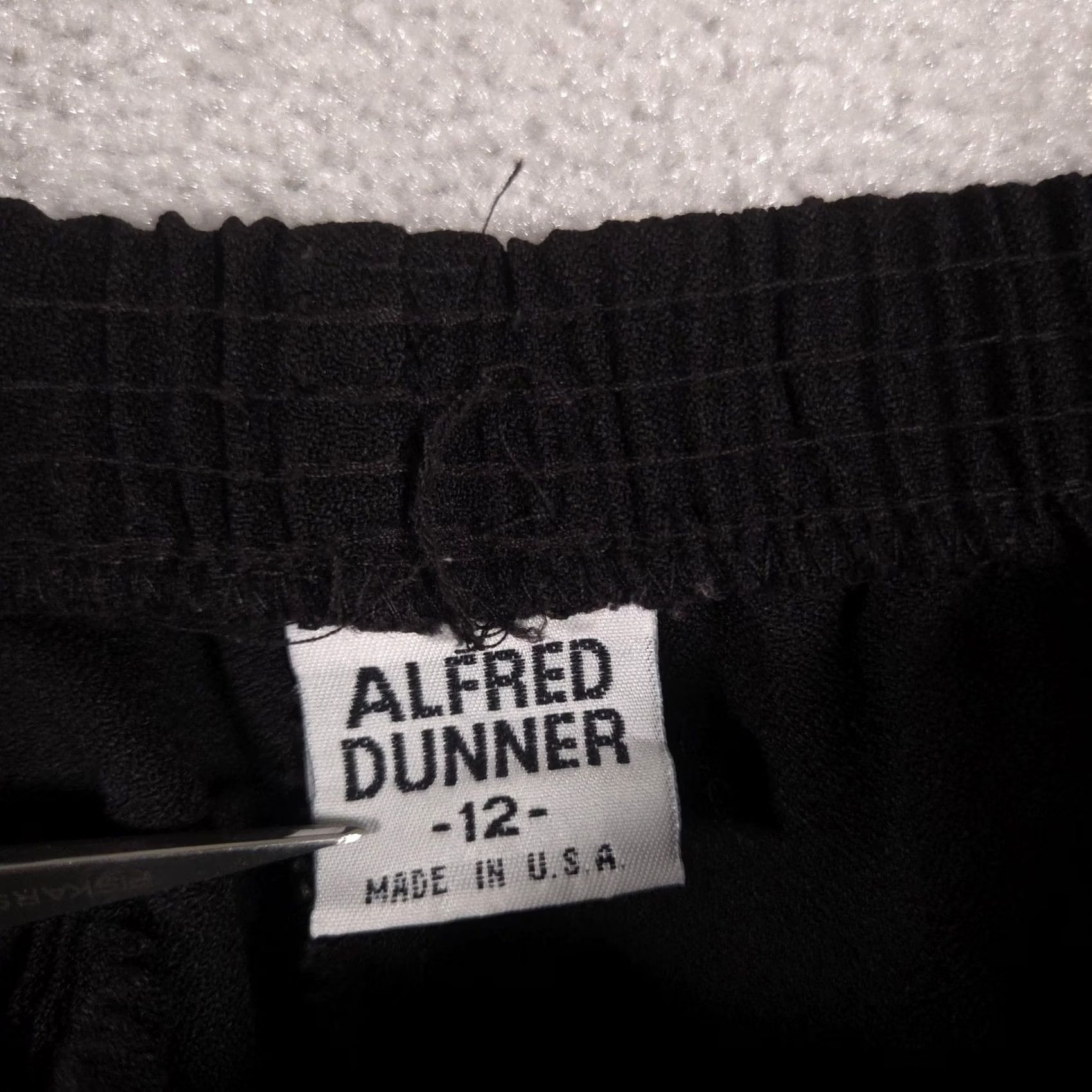 Vintage VINTAGE Alfred Dunner Pants Womens 12 Black Crepe Pull On Tapered Dress USA 90s Size 34" / US 12 / IT 48 - 5 Thumbnail