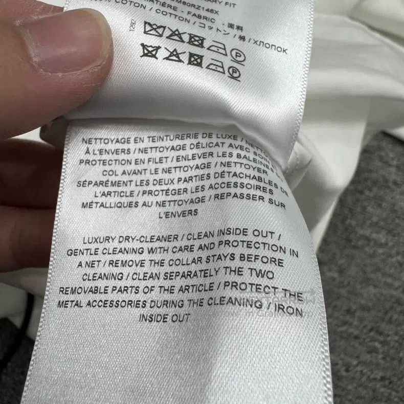 Givenchy Givenchy size 39 shirt Size US M / EU 48-50 / 2 - 6 Thumbnail