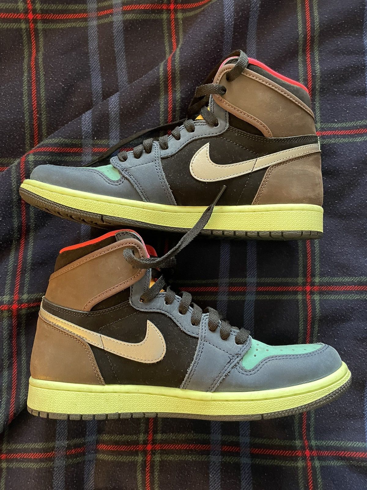 Jordan Brand × Nike Jordan 1 Retro High Tokyo Bio Hack Size US 8 / EU 41 - 2 Thumbnail
