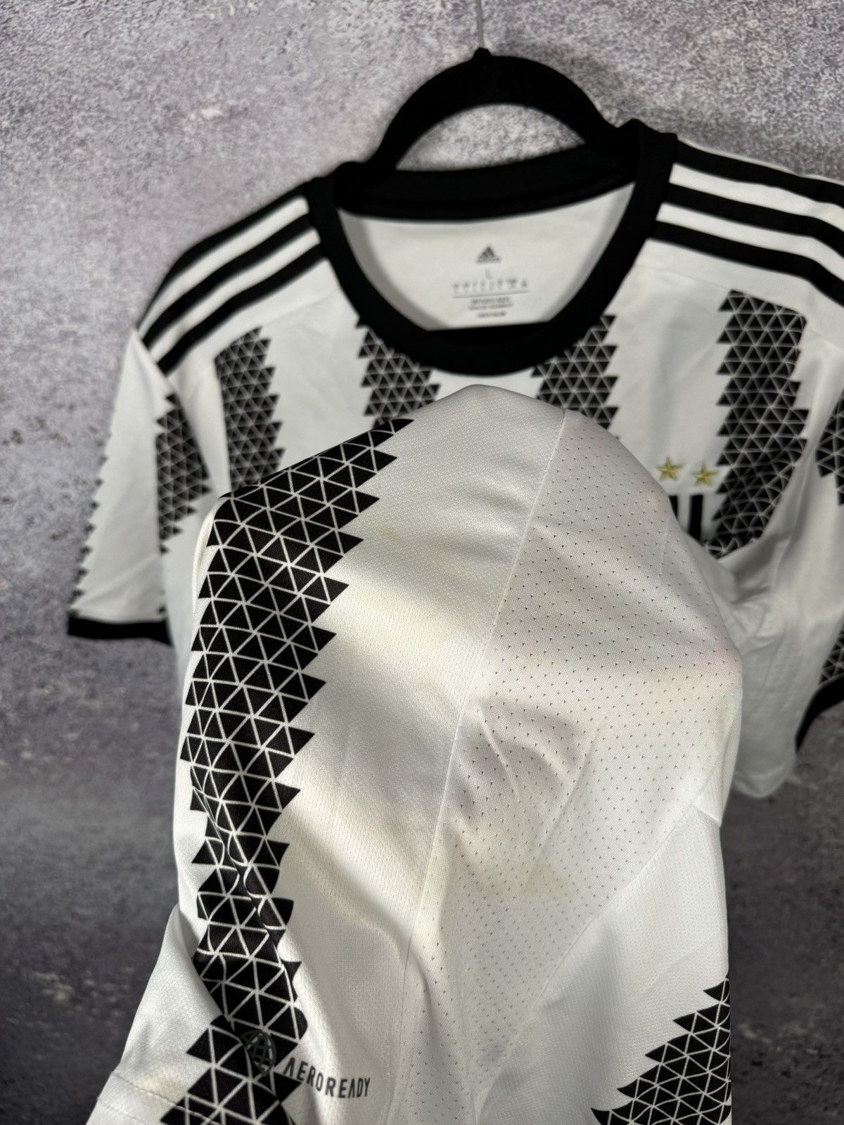 Vintage Vintage Juventus 2022/23 Home Soccer Jersey Size US L / EU 52-54 / 3 - 10 Thumbnail