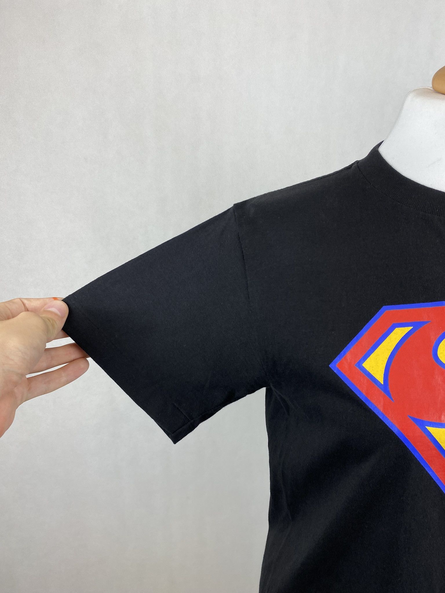 Band Tees × Rap Tees × Vintage superman 80s vintage tshirt movie dc hero rare logo print Size US M / EU 48-50 / 2 - 4 Thumbnail