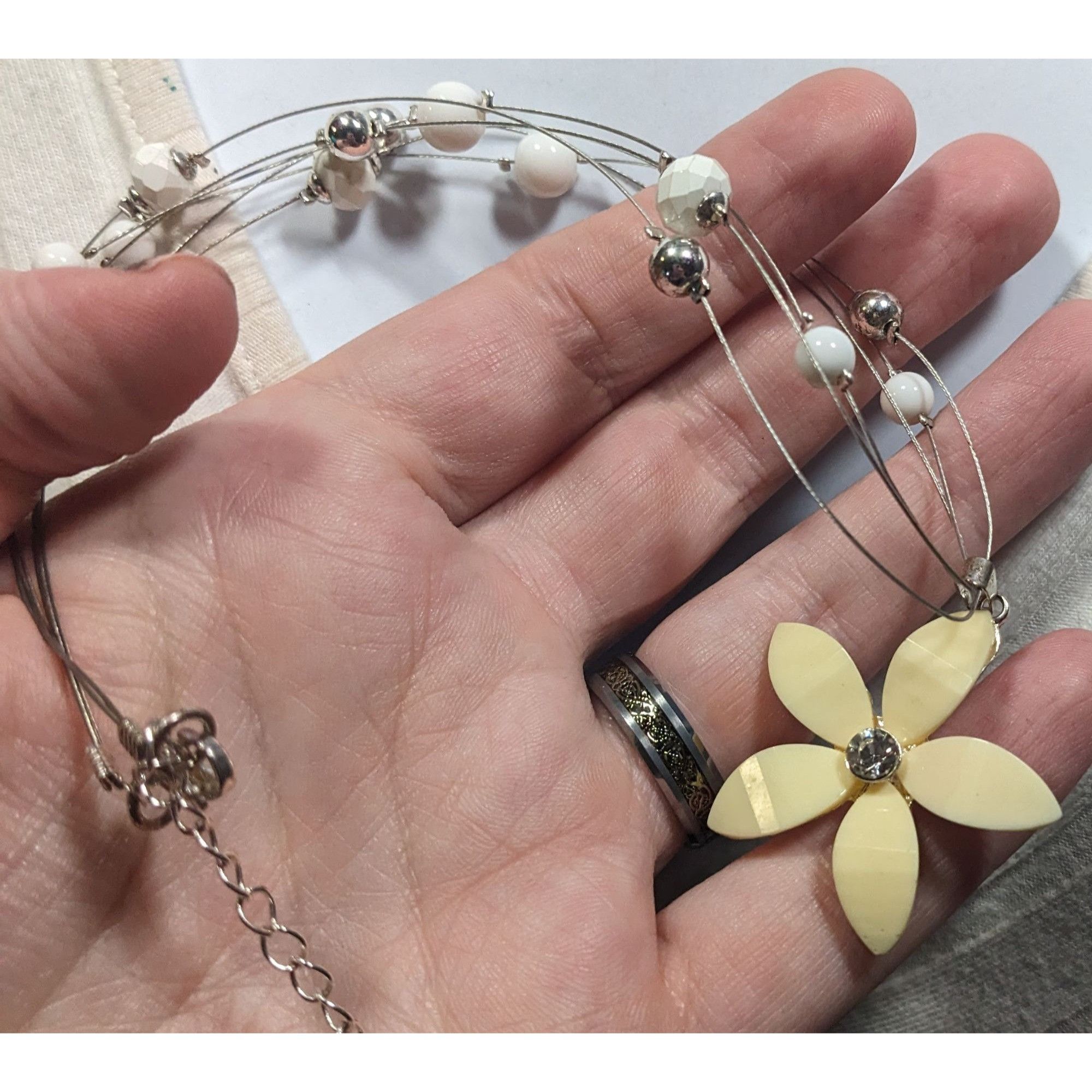 Other Fairycore Spring Themed Floral Floating Necklace Size ONE SIZE - 5 Thumbnail