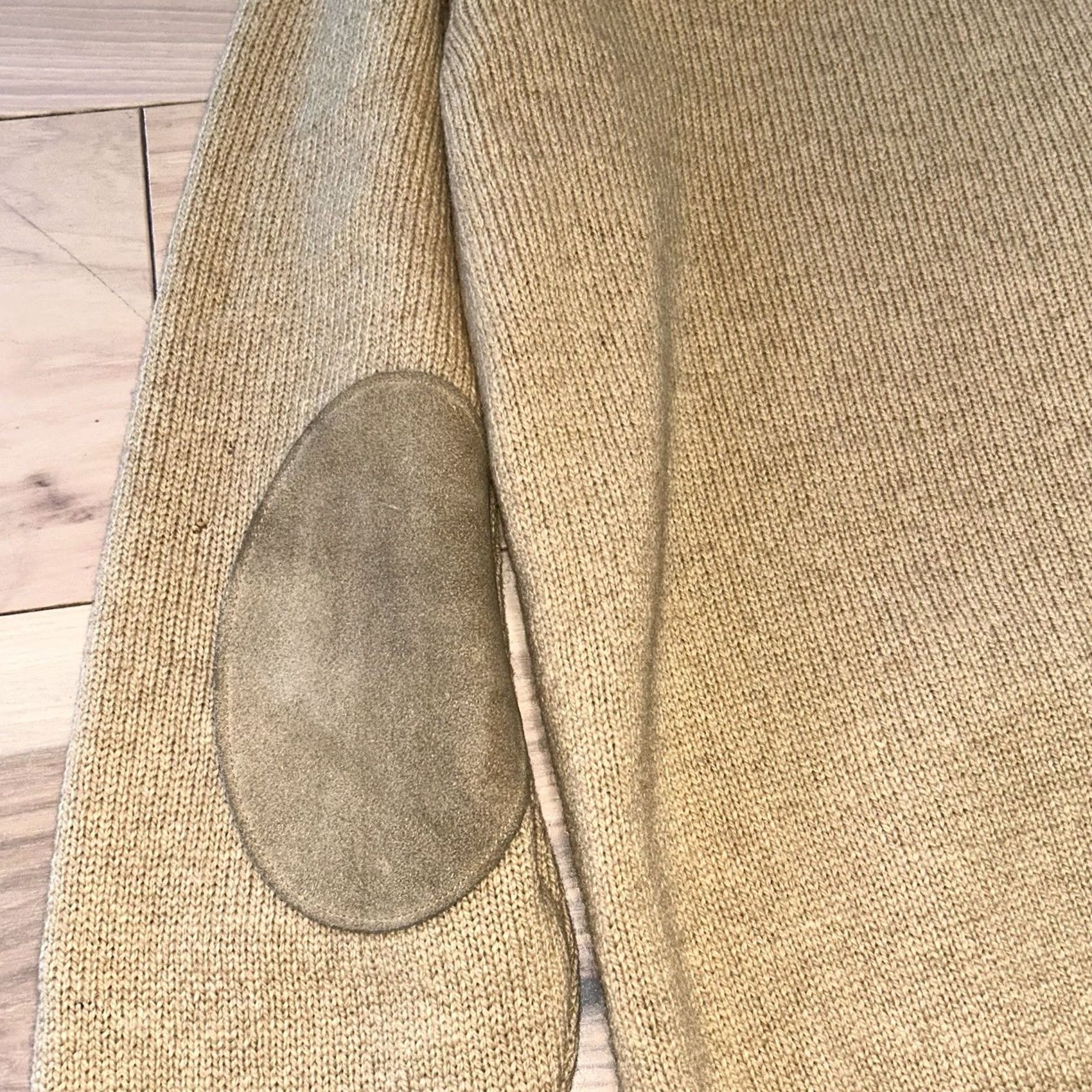 Vintage VINTAGE L.L. Bean Cardigan Sweater Men Large Beige Camel Hair Wool V-Neck Button Pockets Elbow Patches All Seasons Lightweight Size US L / EU 52-54 / 3 - 7 Thumbnail