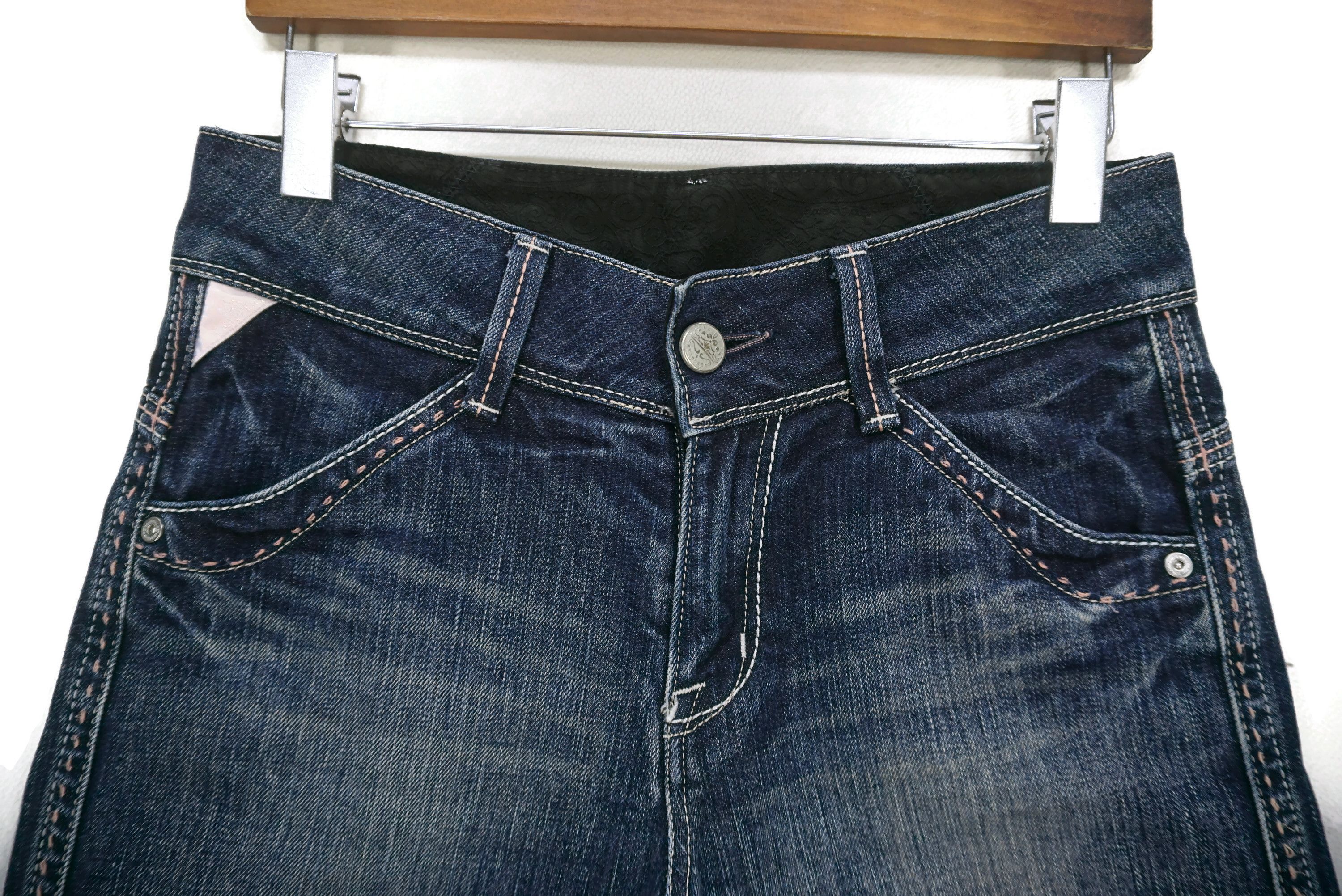 Japanese Brand Brappers Jeans fit W29xL29 Made in Japan Low Rise Bootcut Size 26" / US 2 / IT 38 - 3 Thumbnail