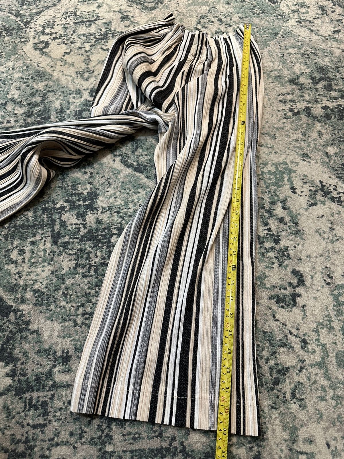 Homme Plisse Issey Miyake Pleats Please Issey Miyake Vertical Stripe Pant Size US 34 / EU 50 - 6 Thumbnail
