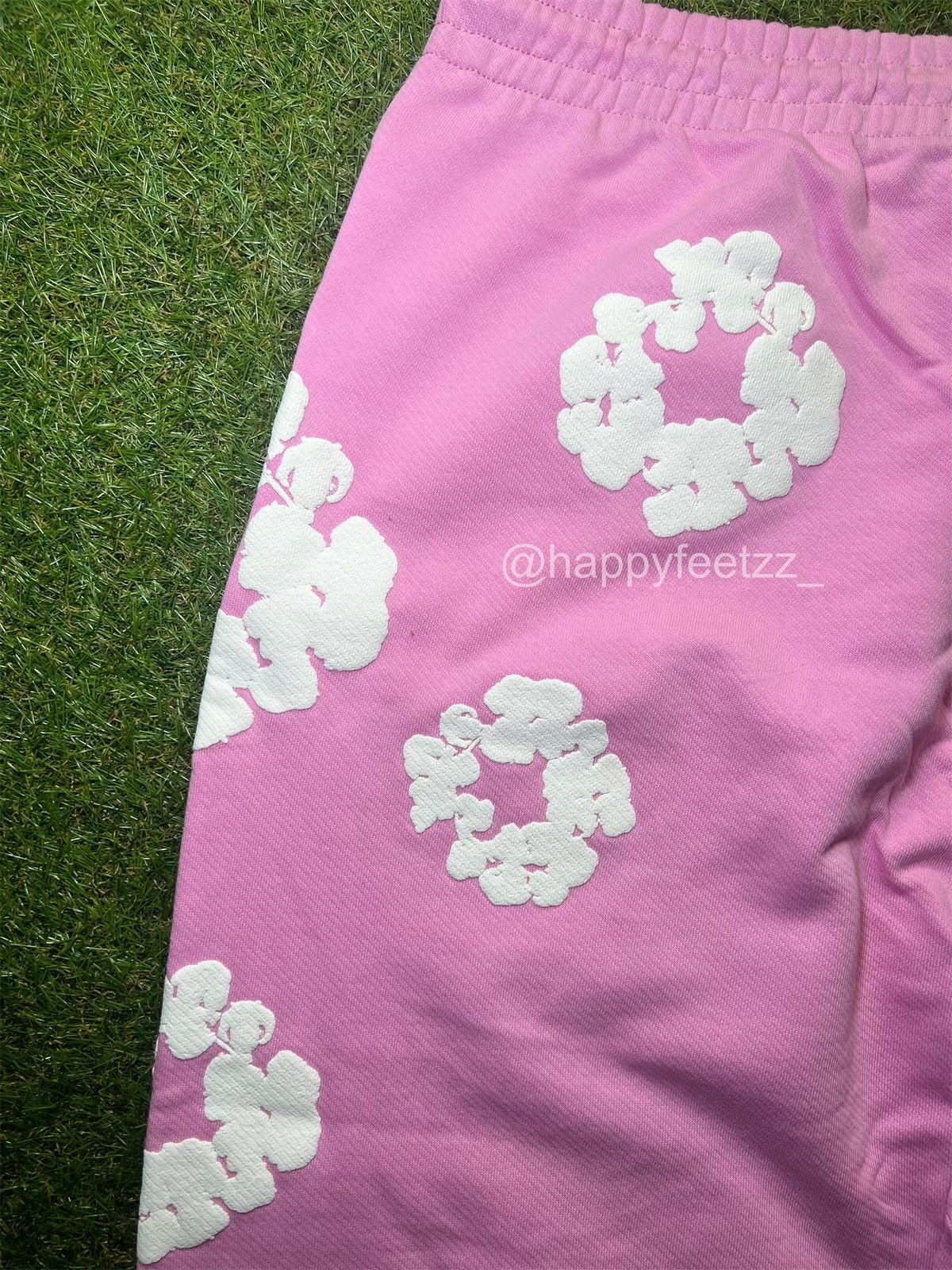 DENIM TEARS Denim Tears Pink Wreath XXL Sweatpants Size US 44 / EU 60 - 3 Thumbnail