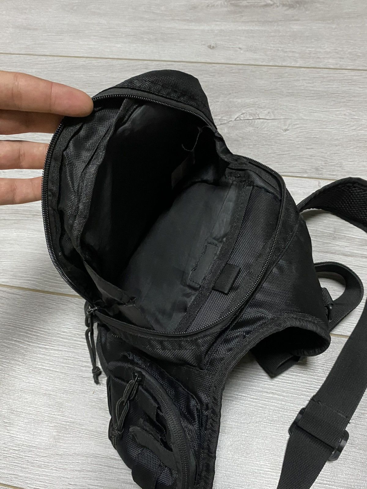 Carhartt Carhartt vintage y2k distressed sling bag waterproof Size ONE SIZE - 5 Thumbnail