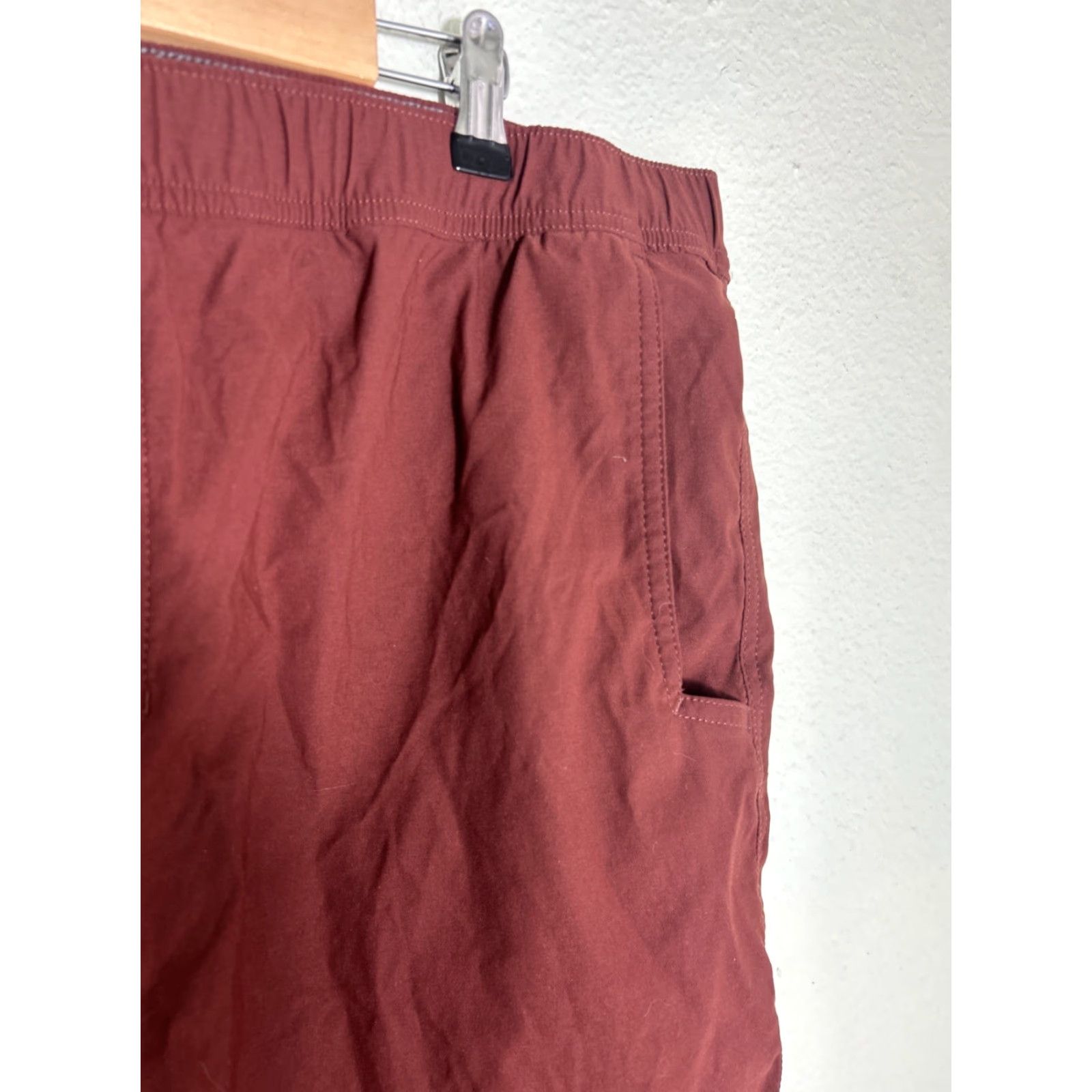 Eddie Bauer VINTAGE Eddie Bauer Mens 2XL Nylon Spandex Cargo Shorts Red Rust Pullon Drawstring Cargo Short Mens Regular Red 2XL Jeans? Size US 39 - 4 Thumbnail