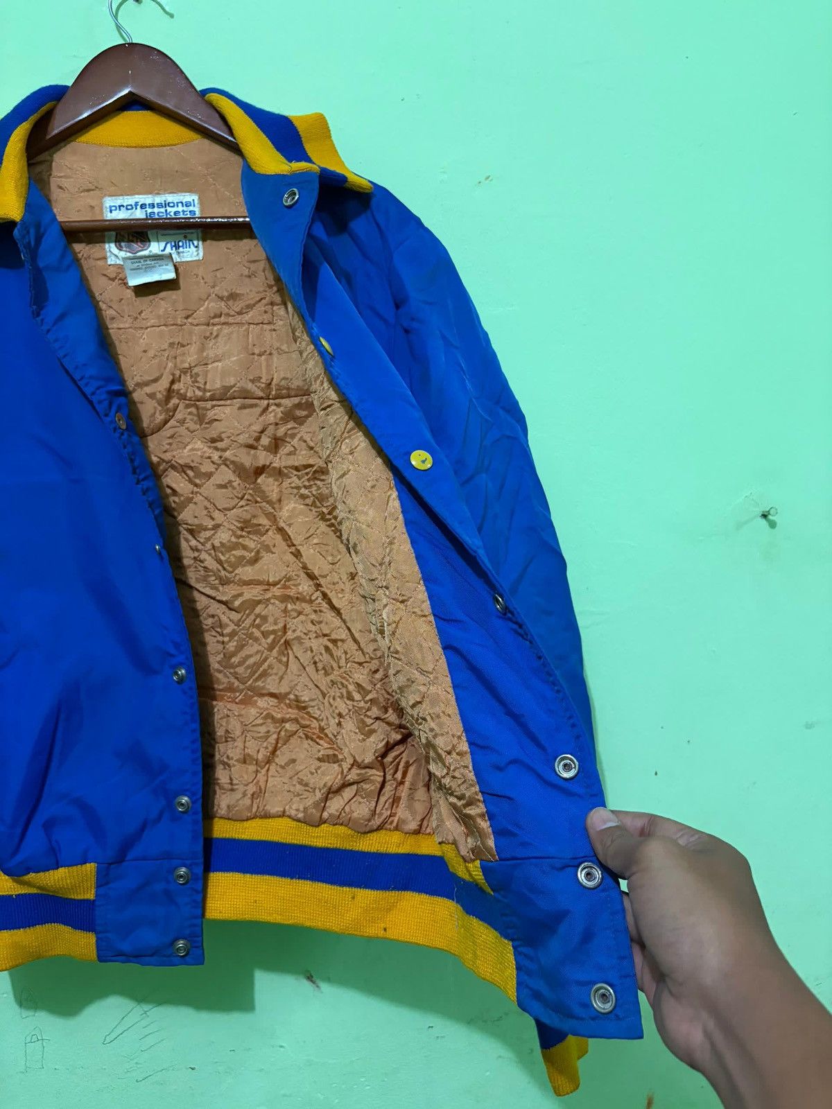 NHL × Wrangler Vintage 80’s NHL Wranglers Tokyo Nylon Jacket Design Size US L / EU 52-54 / 3 - 5 Thumbnail