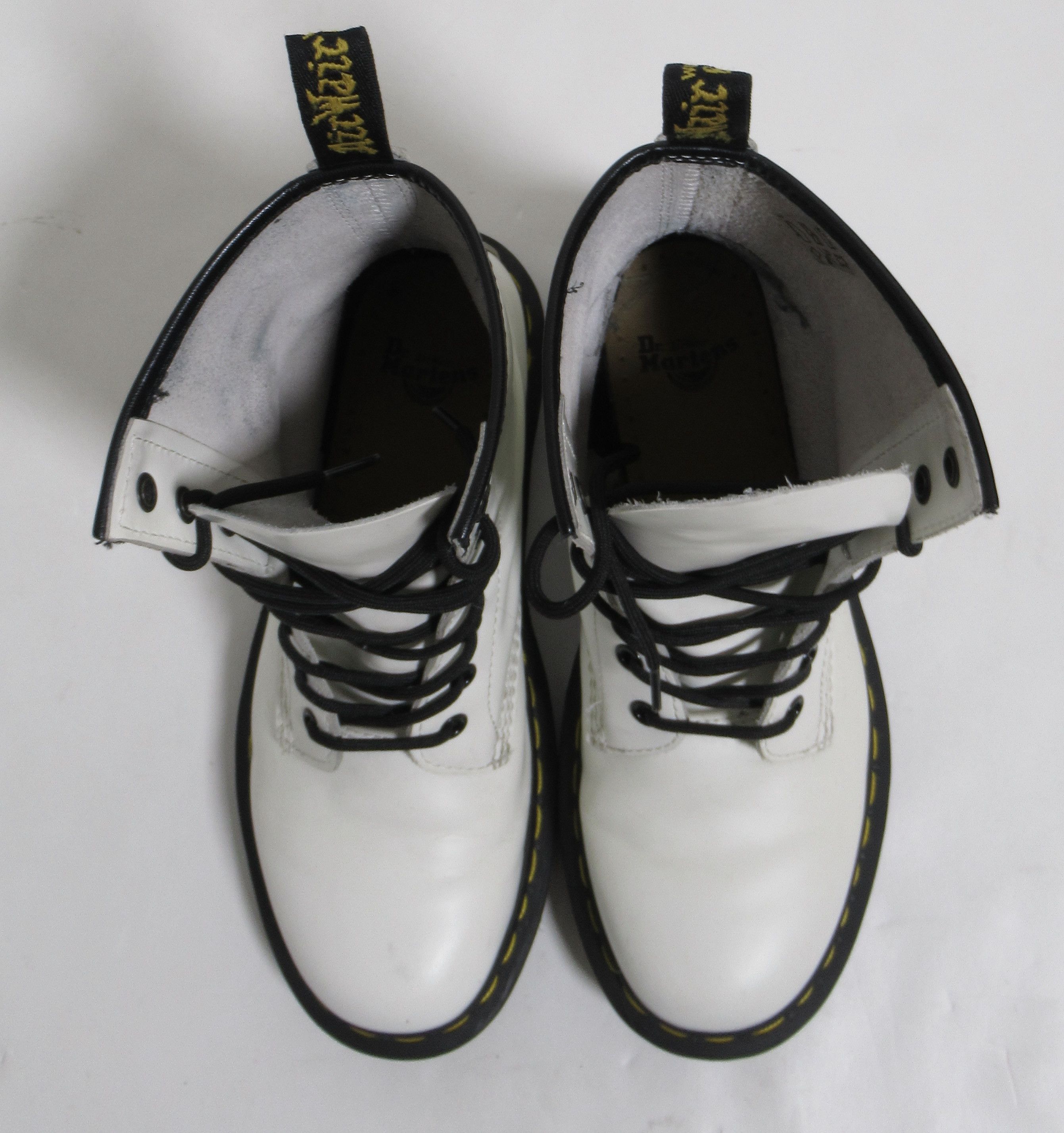 Dr. Martens Dr Martens 11822 Combat Lace Up Boot White Size US 7 / IT 37 - 3 Thumbnail