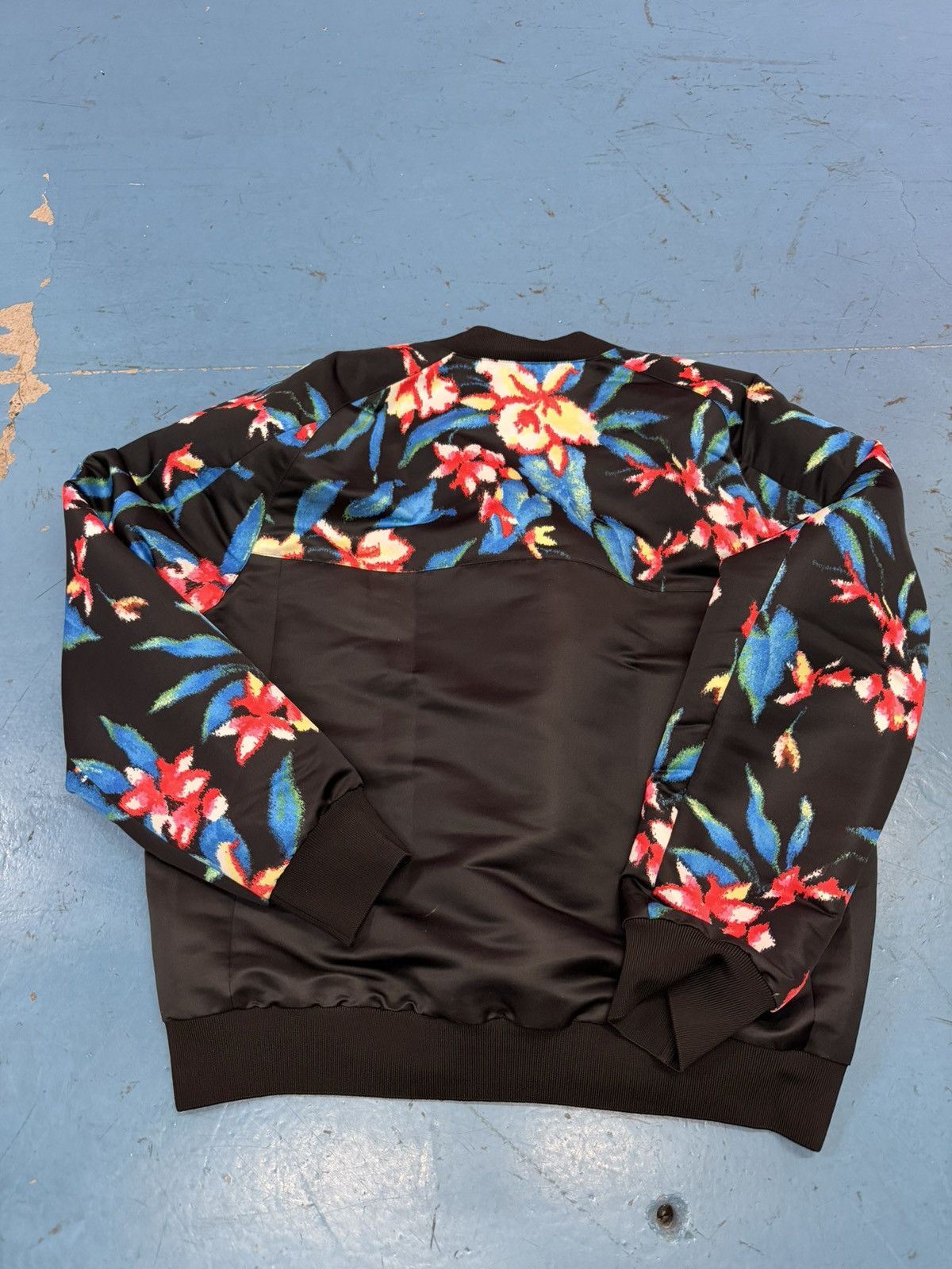 Balenciaga BALENCIAGA VINTAGE FLOWER BOMBER Size US L / EU 52-54 / 3 - 2 Thumbnail