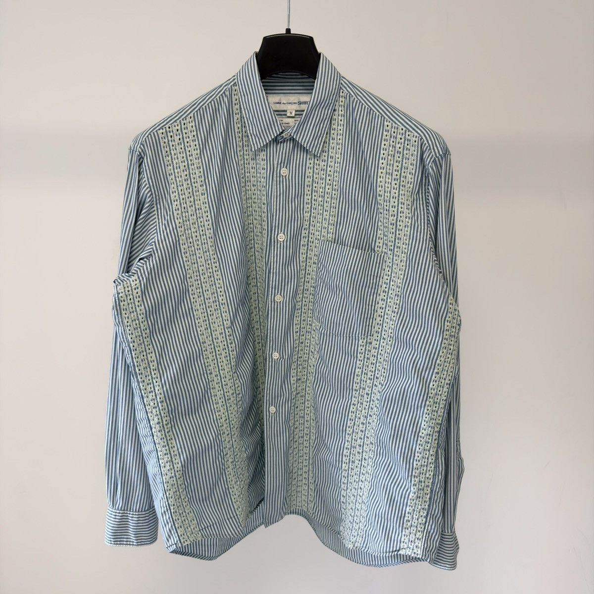 Comme des Garcons ‘Embroidered Stripe’ White/Blue Stripe Shirt Size US L / EU 52-54 / 3 - 2 Thumbnail
