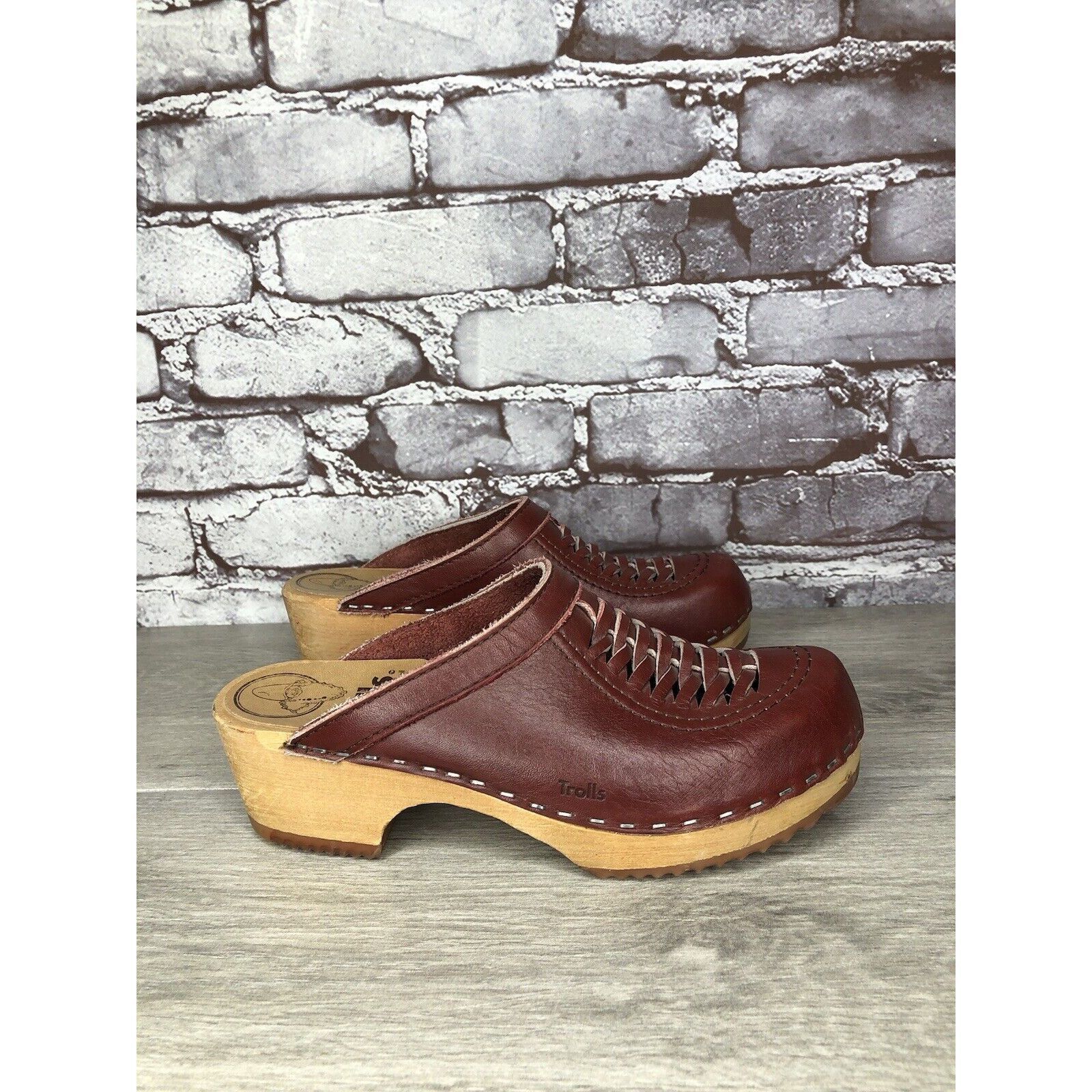 Umbro TROLLS By Samhall Burgundy Leather & Wood Sweden Clogs Shoes Size US 7 / IT 37 - 24 Thumbnail