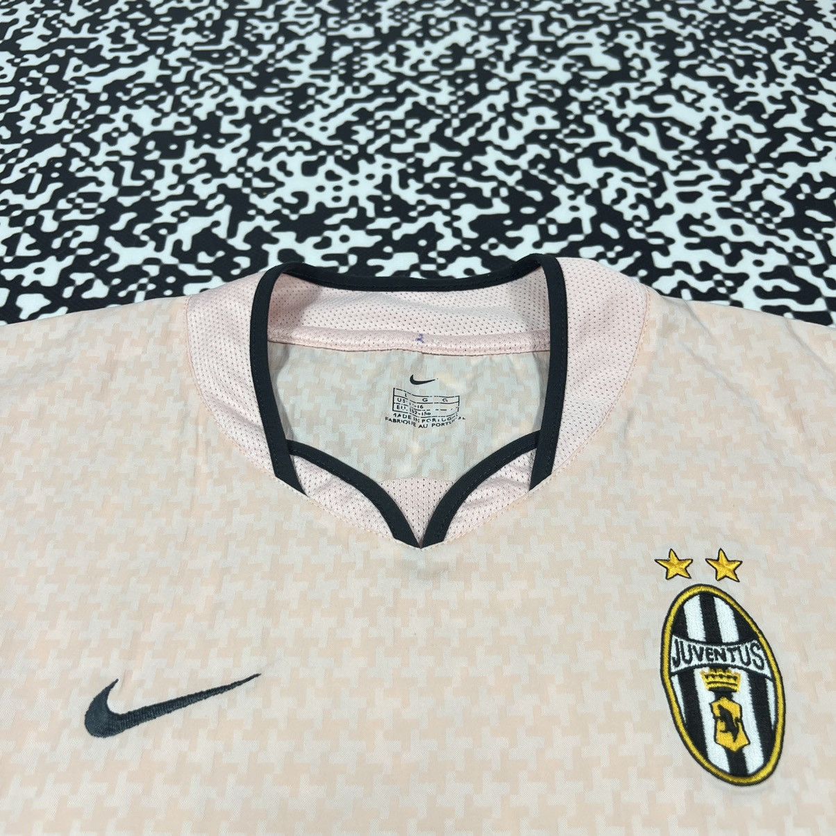 Nike Vintage 2003 Nike Juventus Soccer Football Retro Y2K Jersey Size L / US 10 / IT 46 - 8 Thumbnail